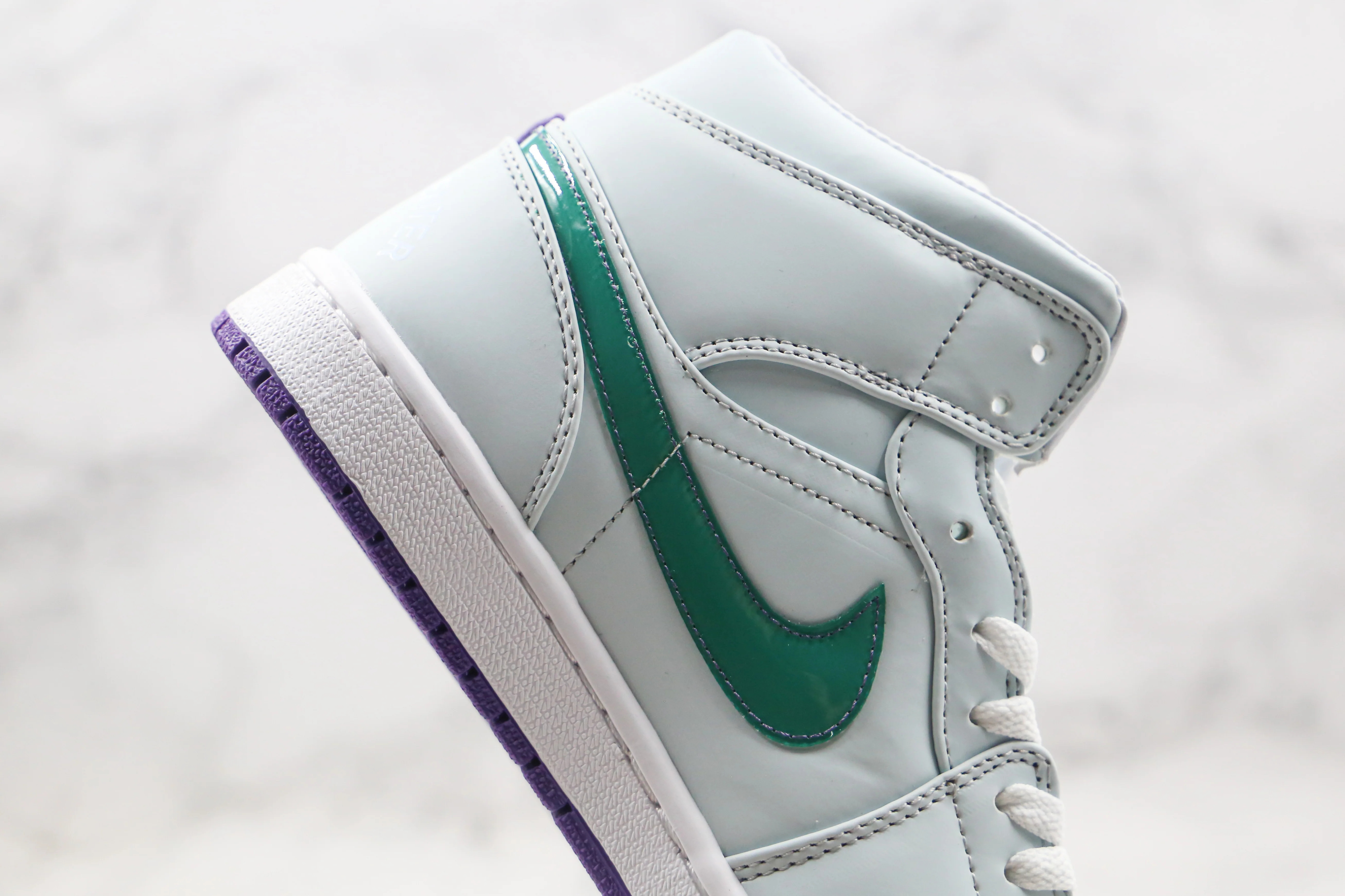 Réplica AIR JORDAN 1 Mid Sneaker