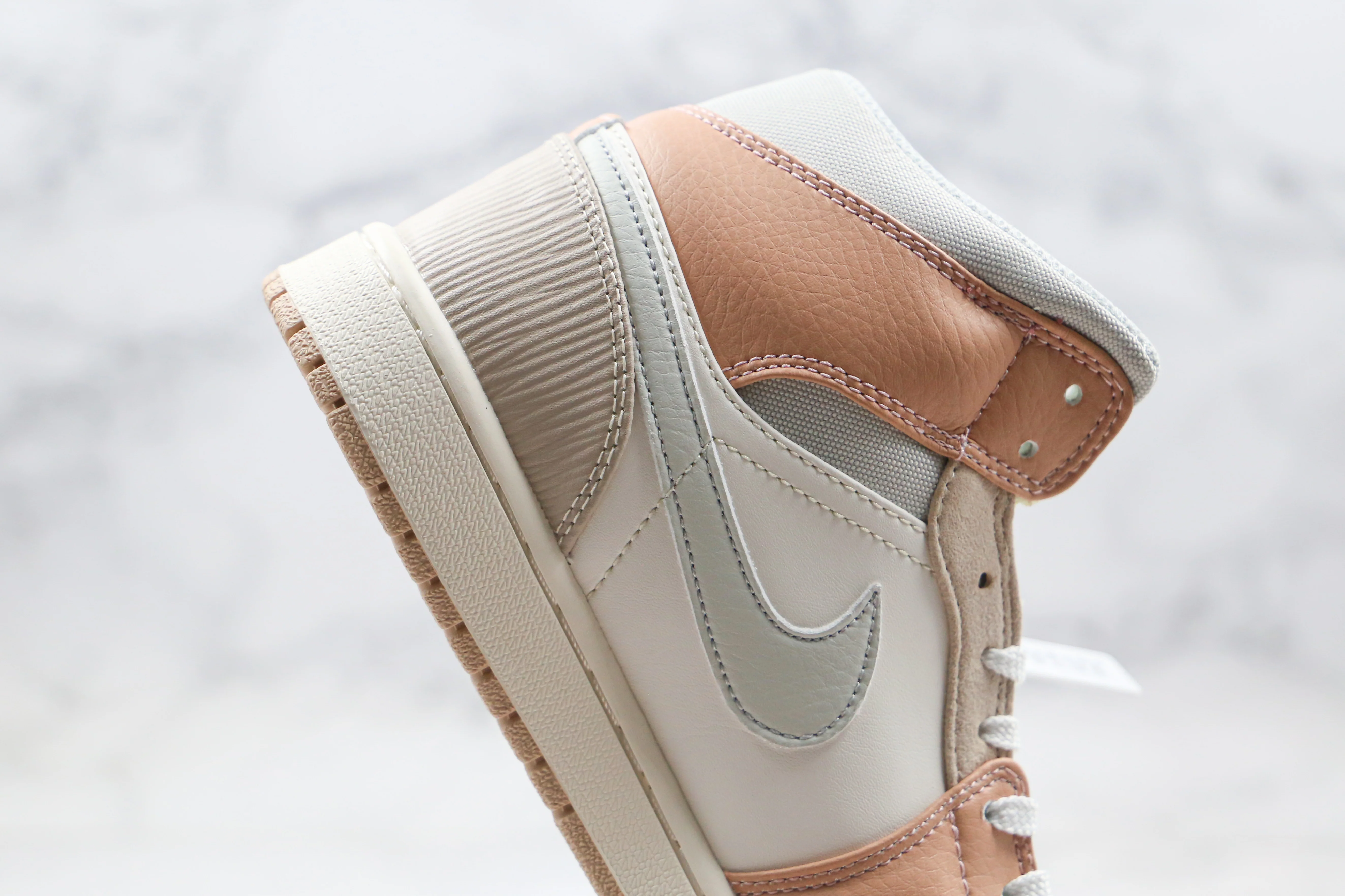 Réplica AIR JORDAN 1 Mid Sneaker