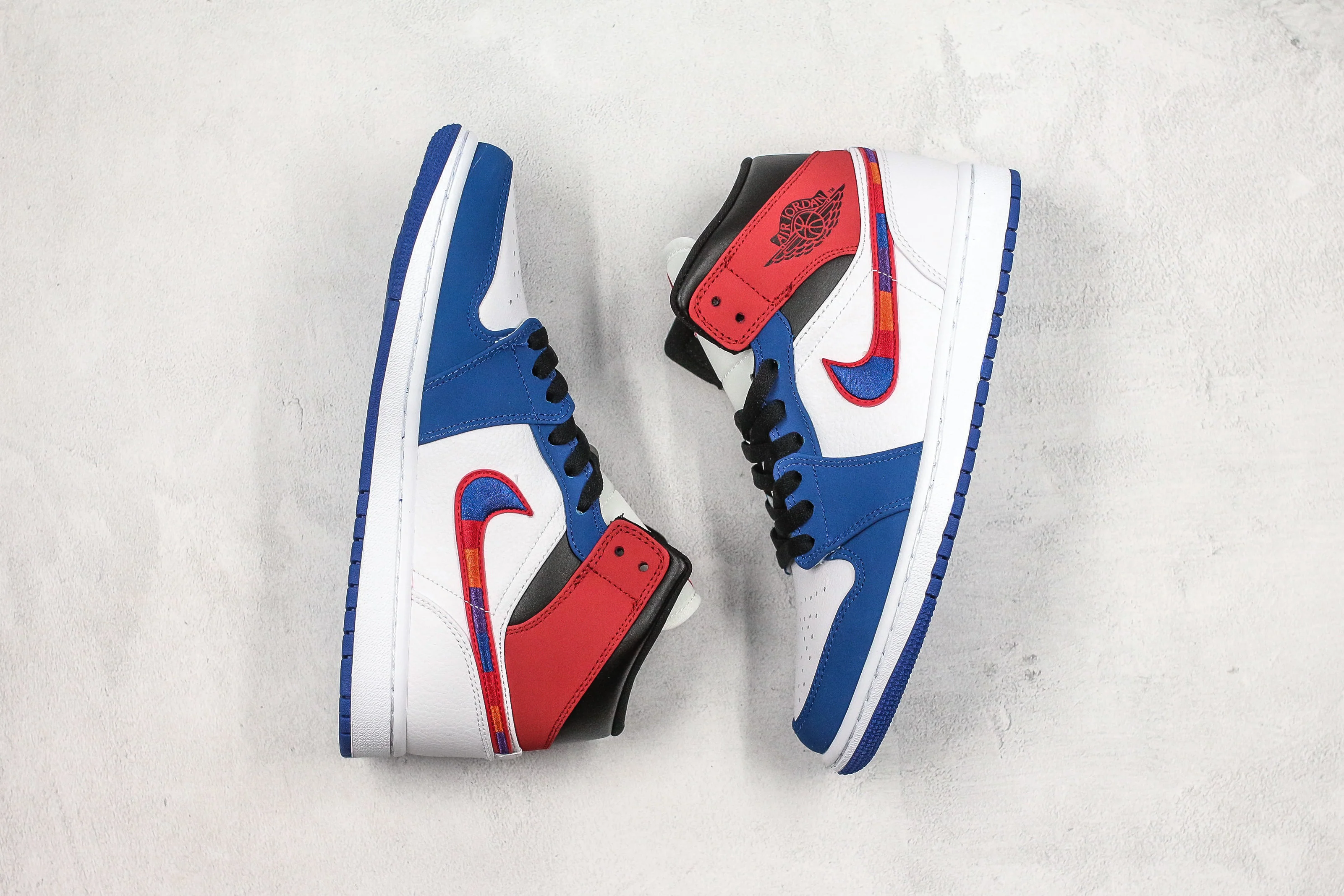 Réplica AIR JORDAN 1 mid Sneaker