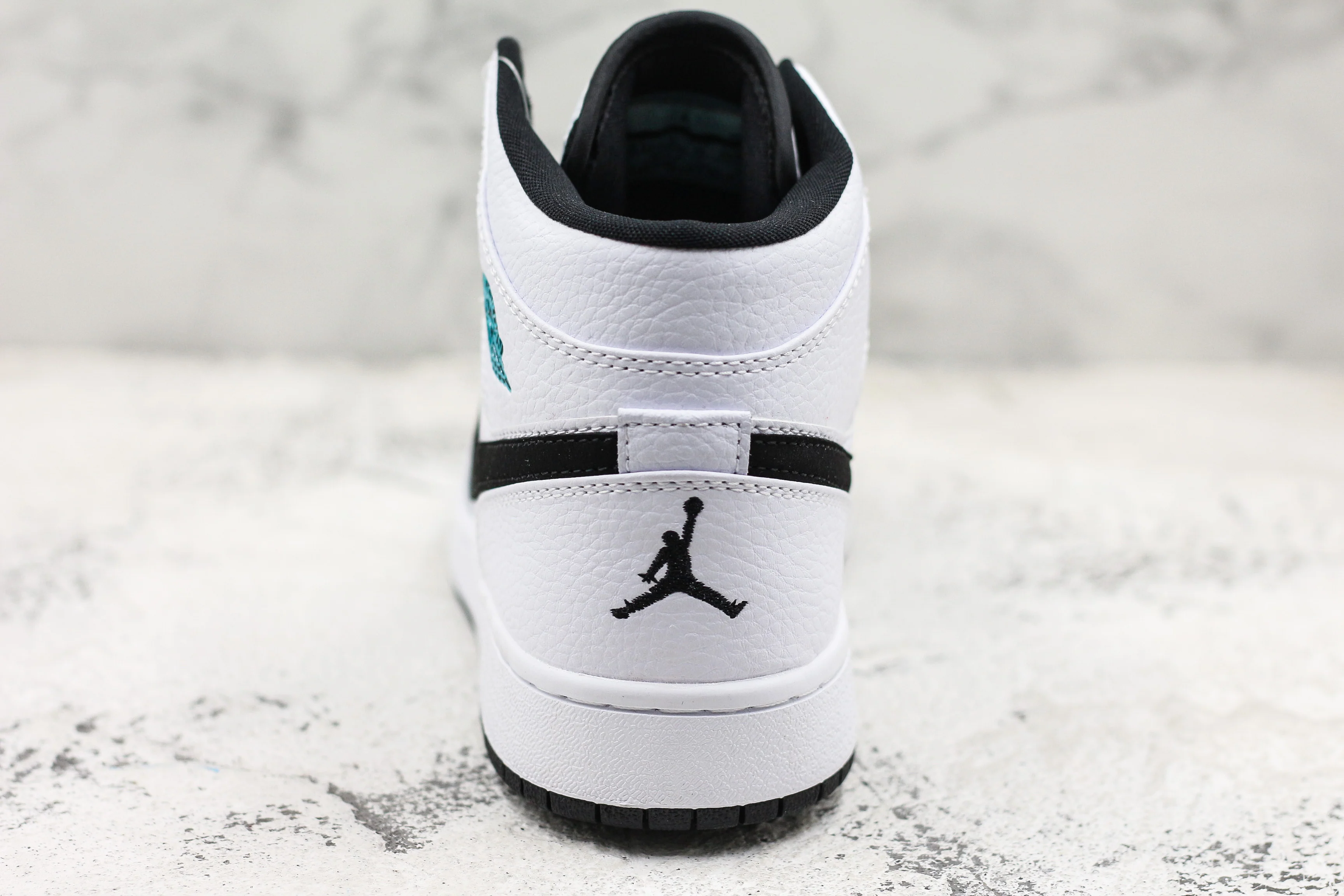 Réplica AIR JORDAN 1 mid Sneaker