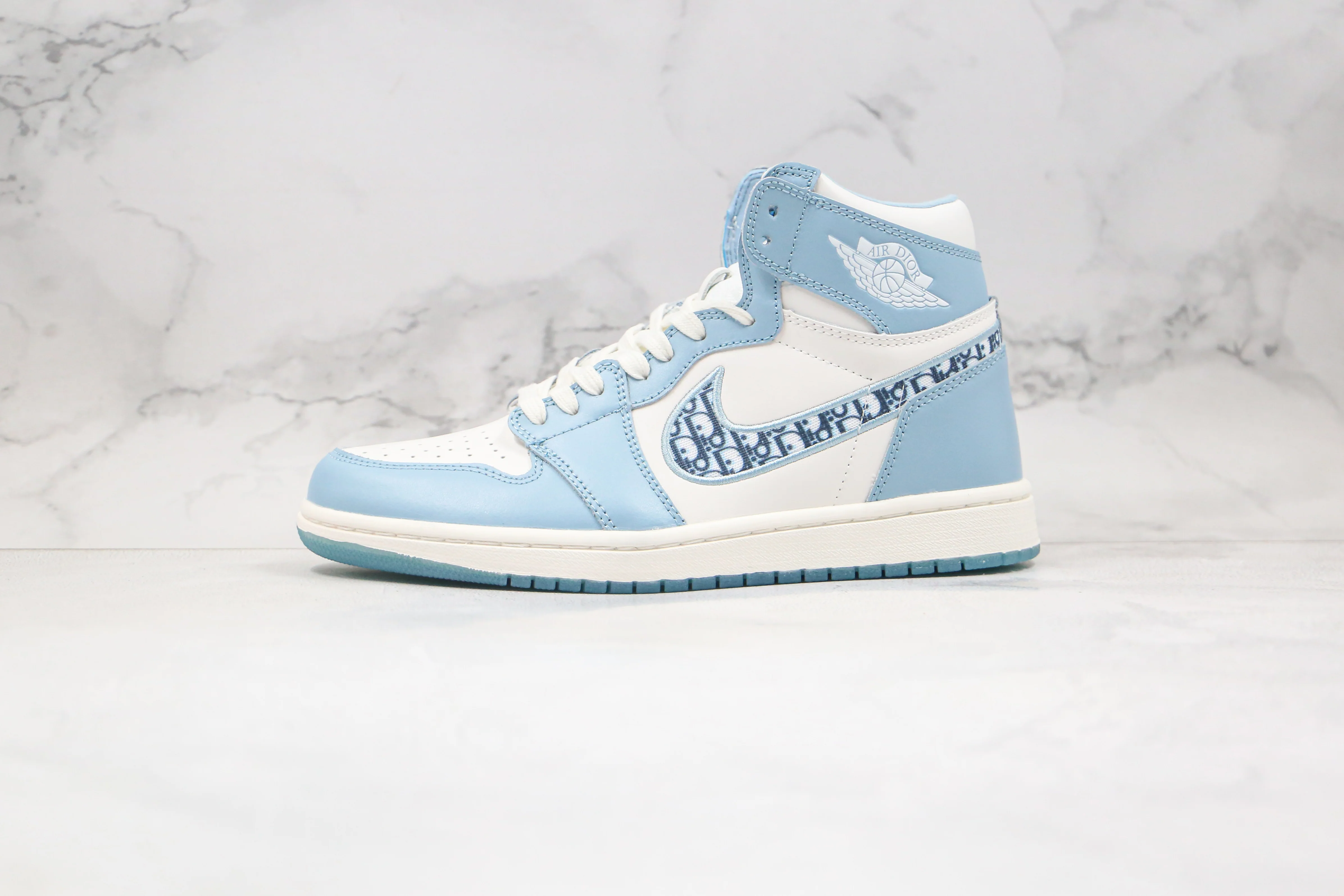Réplica AIR JORDAN 1 RETRO HIGH SKY X DIOR Nike Sneaker
