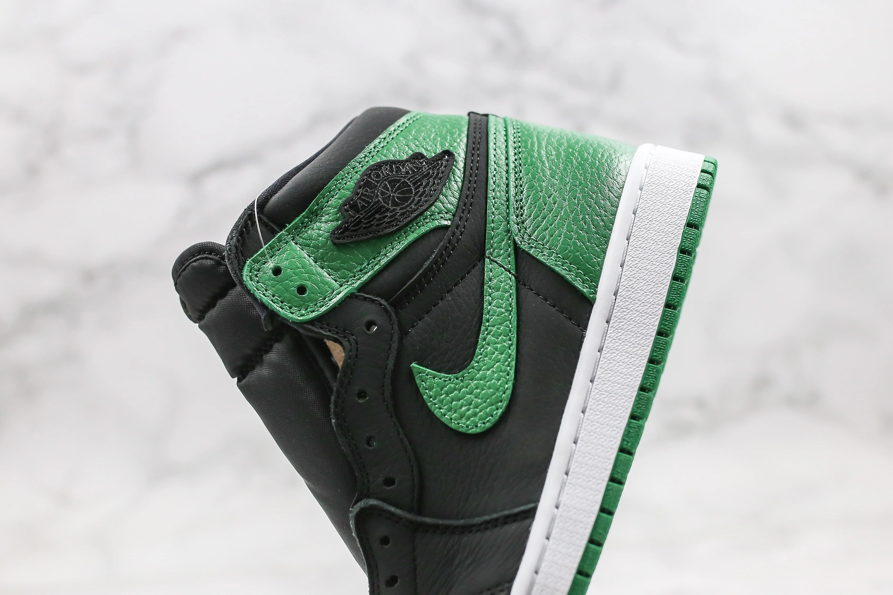 Réplica AIR JORDAN 1 mid Sneaker
