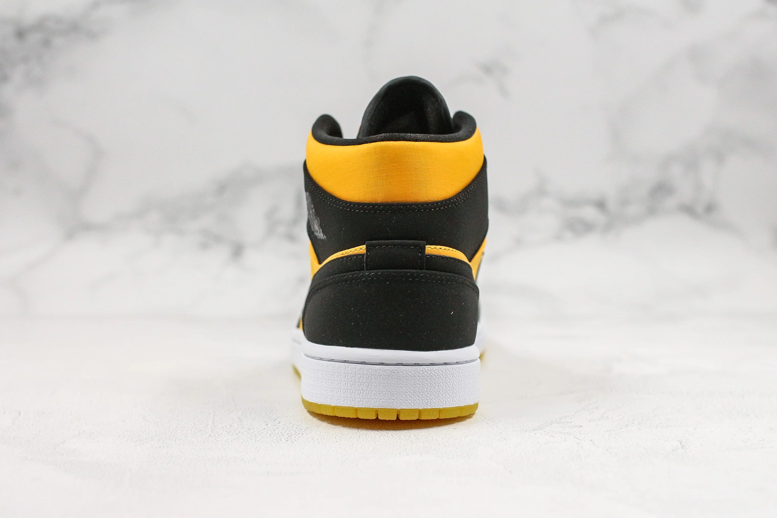 Réplica AIR JORDAN 1 mid Sneaker