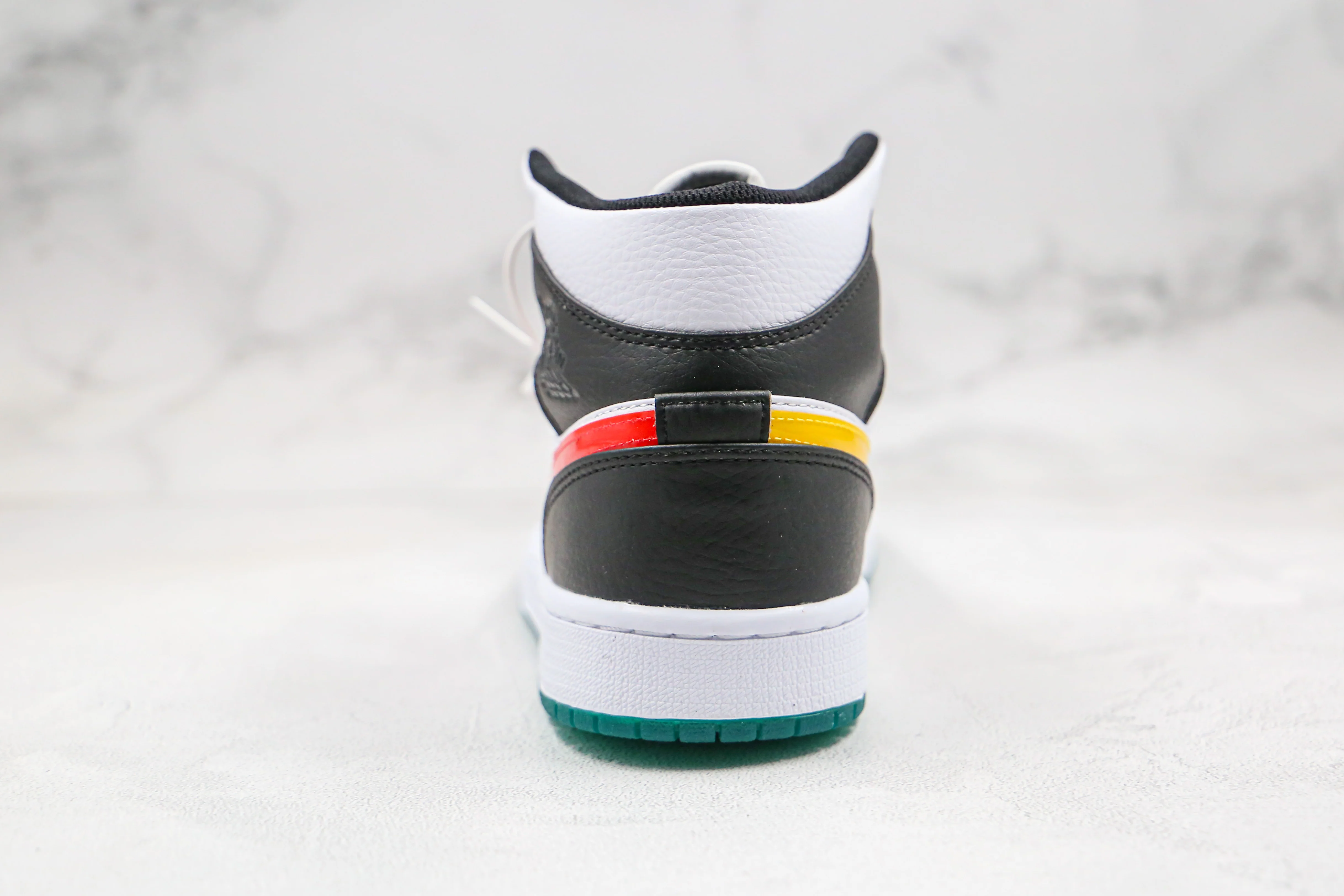 Réplica AIR JORDAN 1 Mid Sneaker