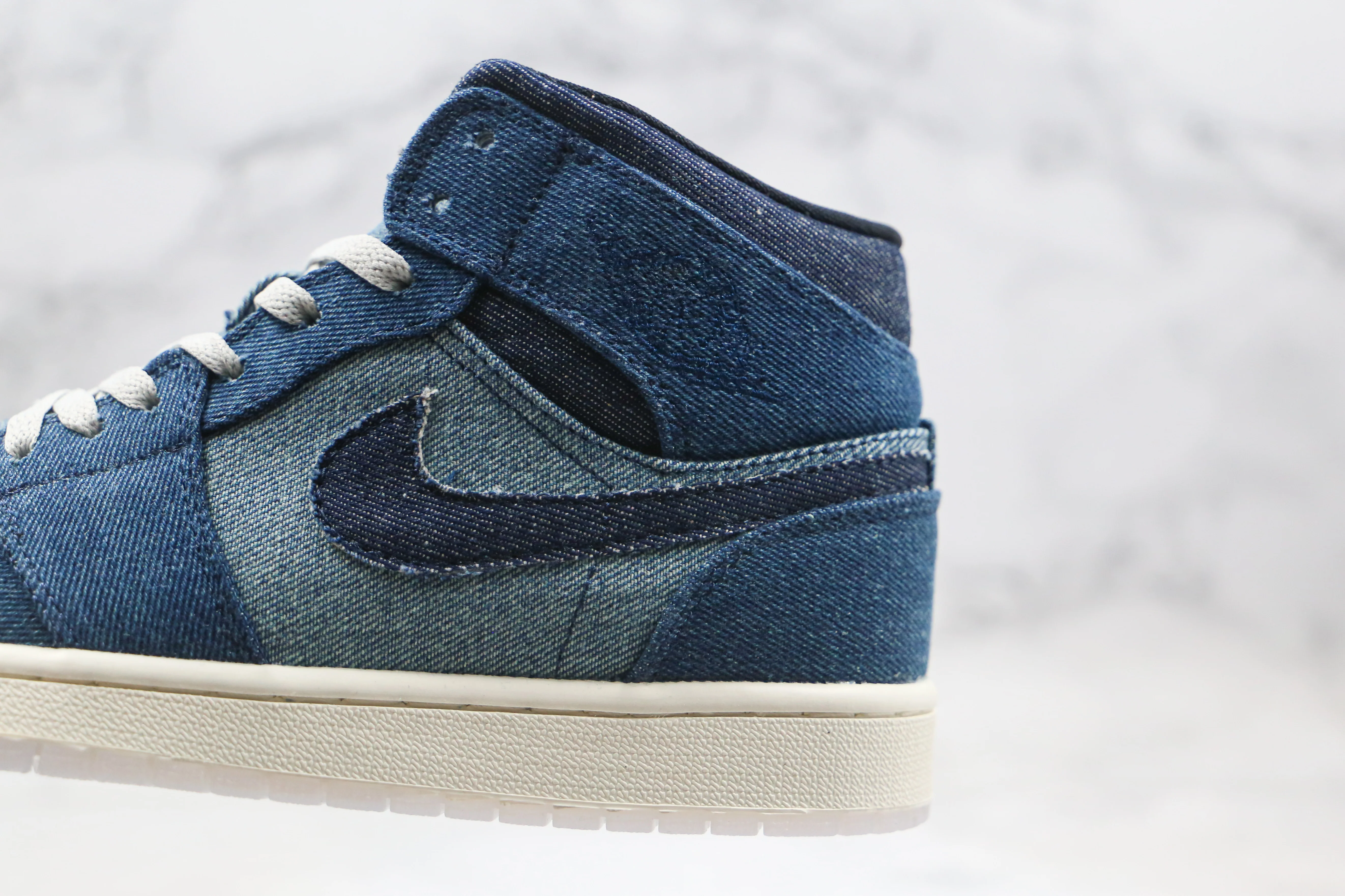 Réplica AIR JORDAN 1 Mid Sneaker