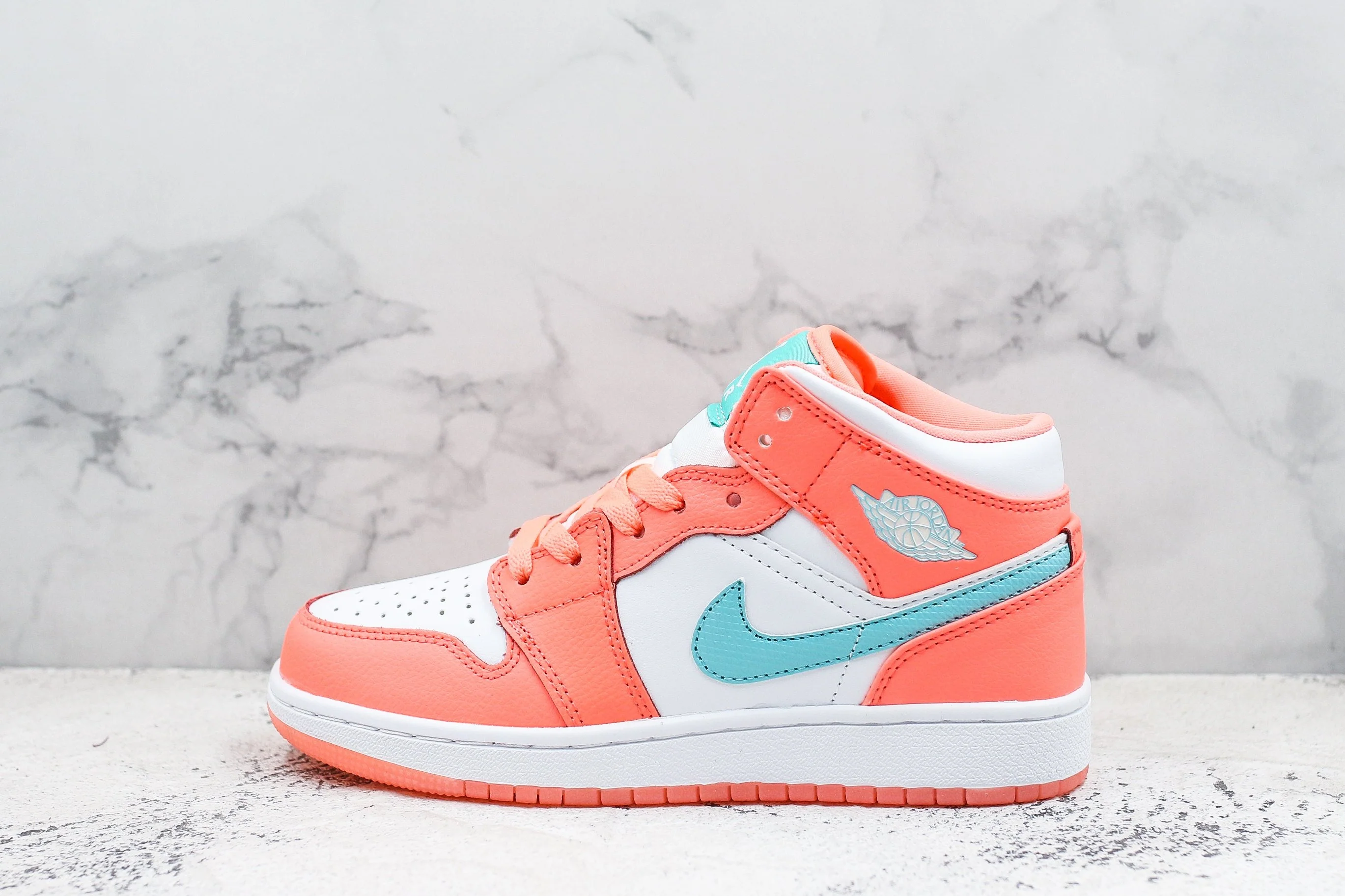 Réplica AIR JORDAN 1 mid Sneaker