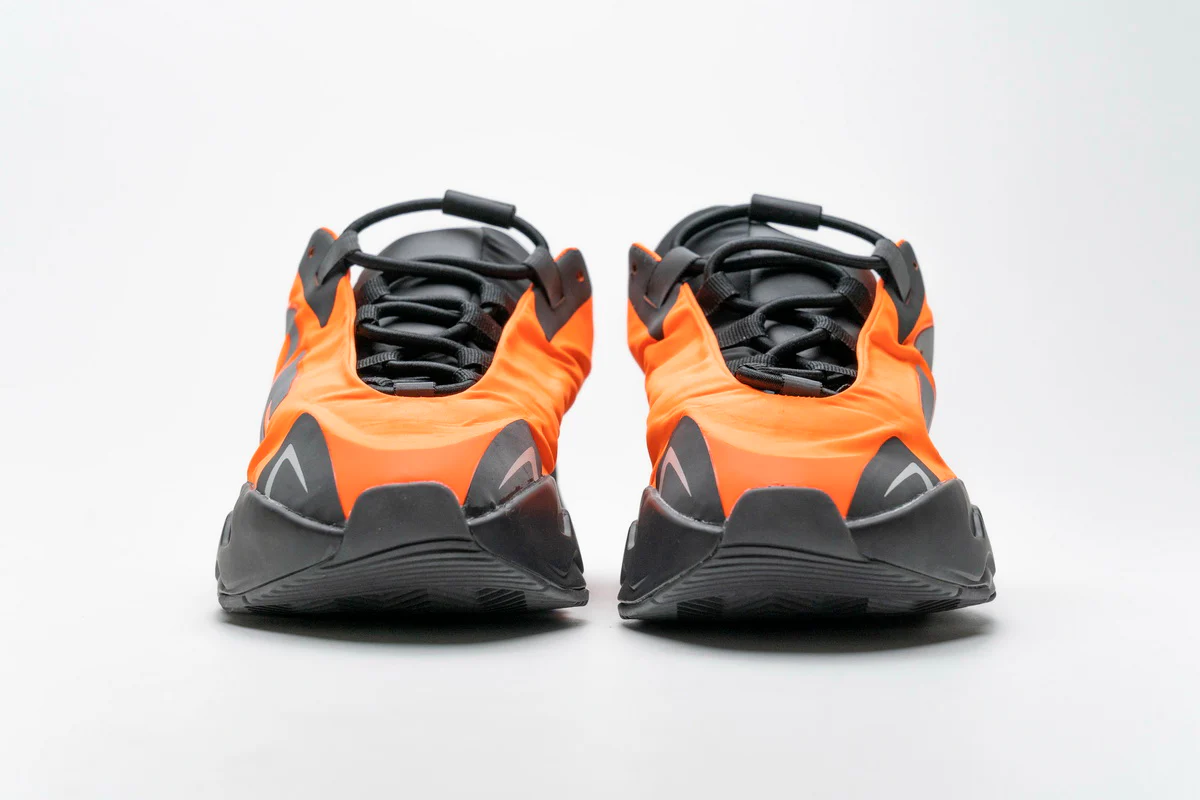 Réplica YEEZY BOOST 700 MNVN ORANGE Adidas Sneaker