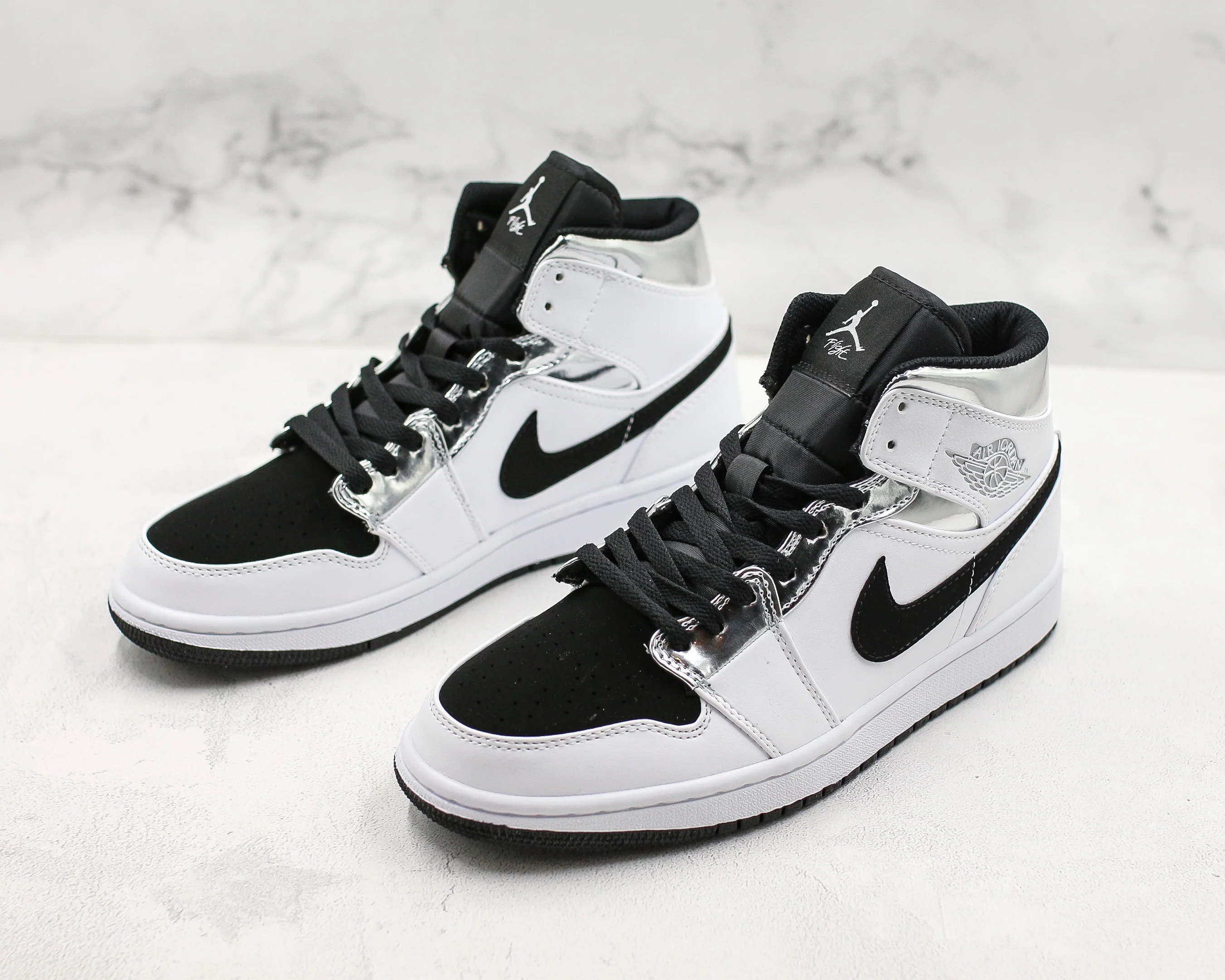 Réplica AIR JORDAN 1 mid Sneaker