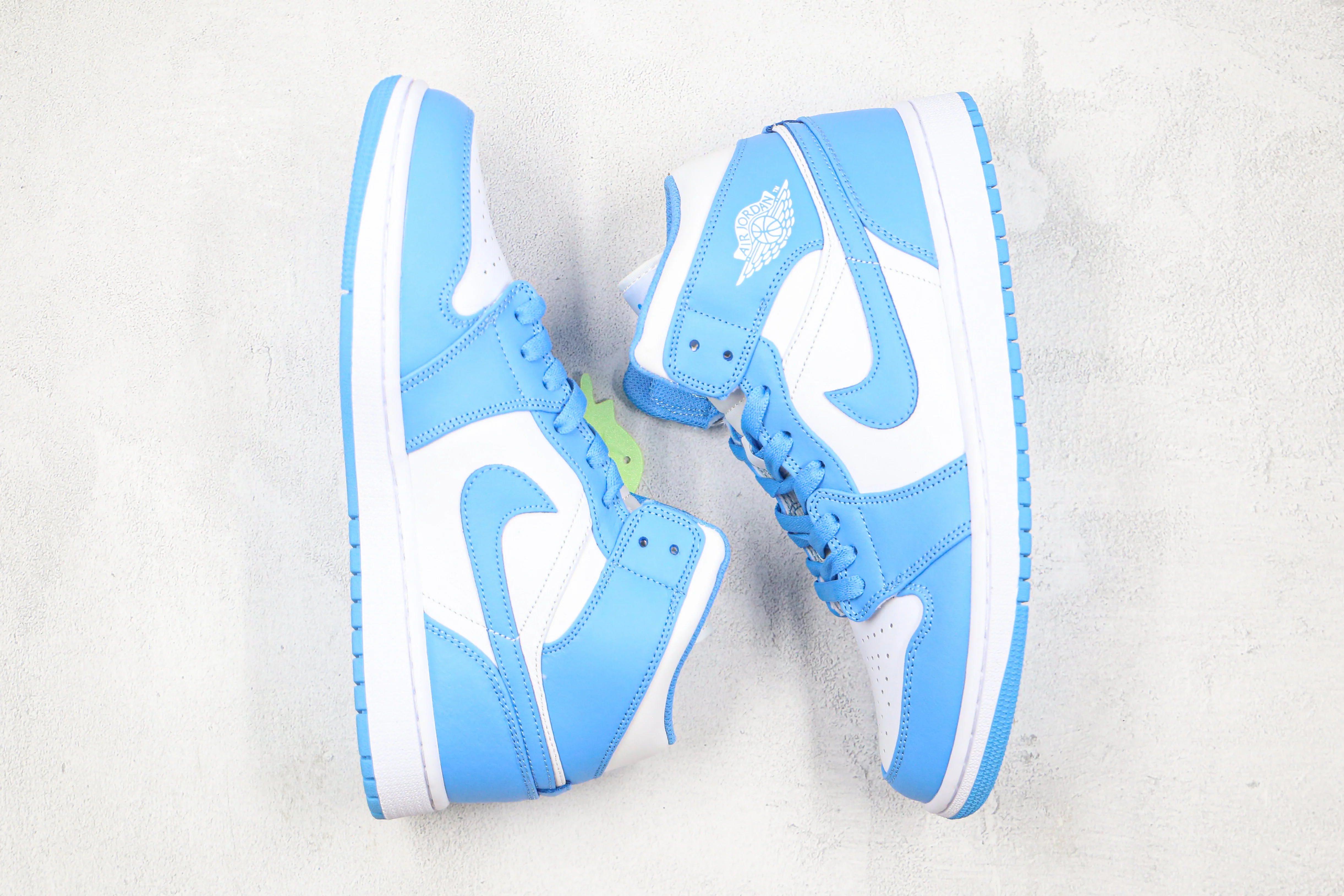 Réplica AIR JORDAN 1 Mid Sneaker