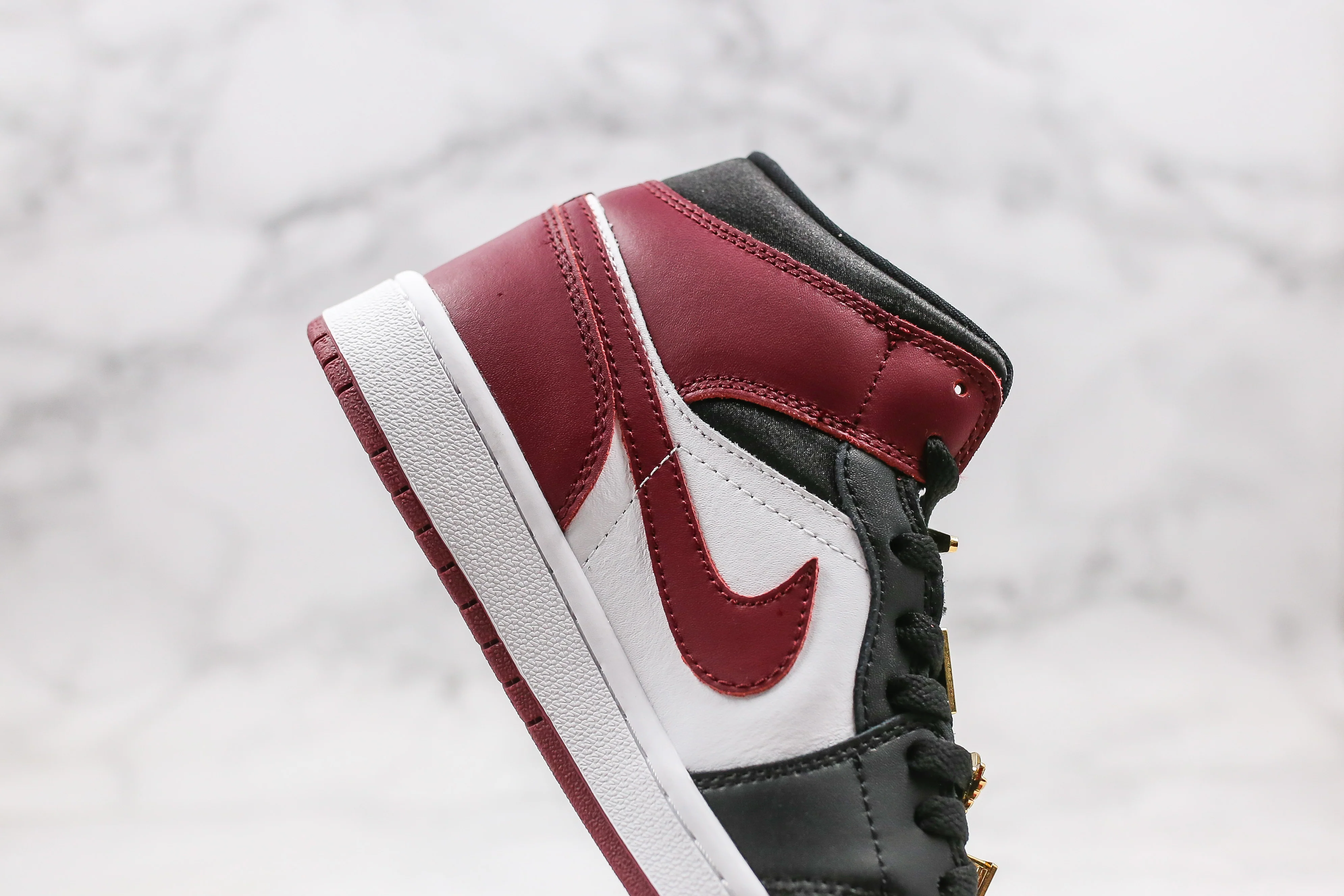 Réplica AIR JORDAN 1 mid Sneaker