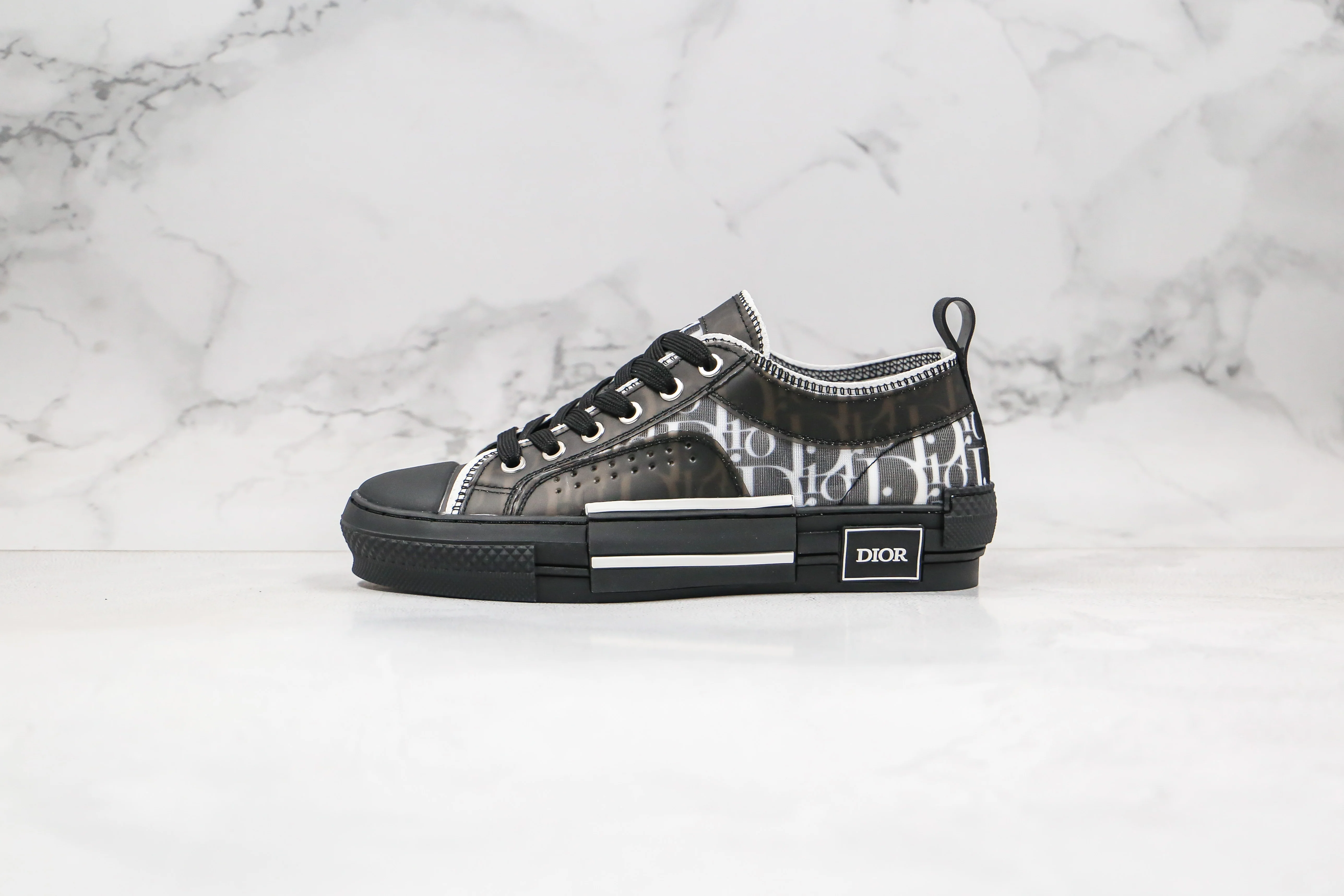 Réplica LOW DIOR BLACK Sneaker