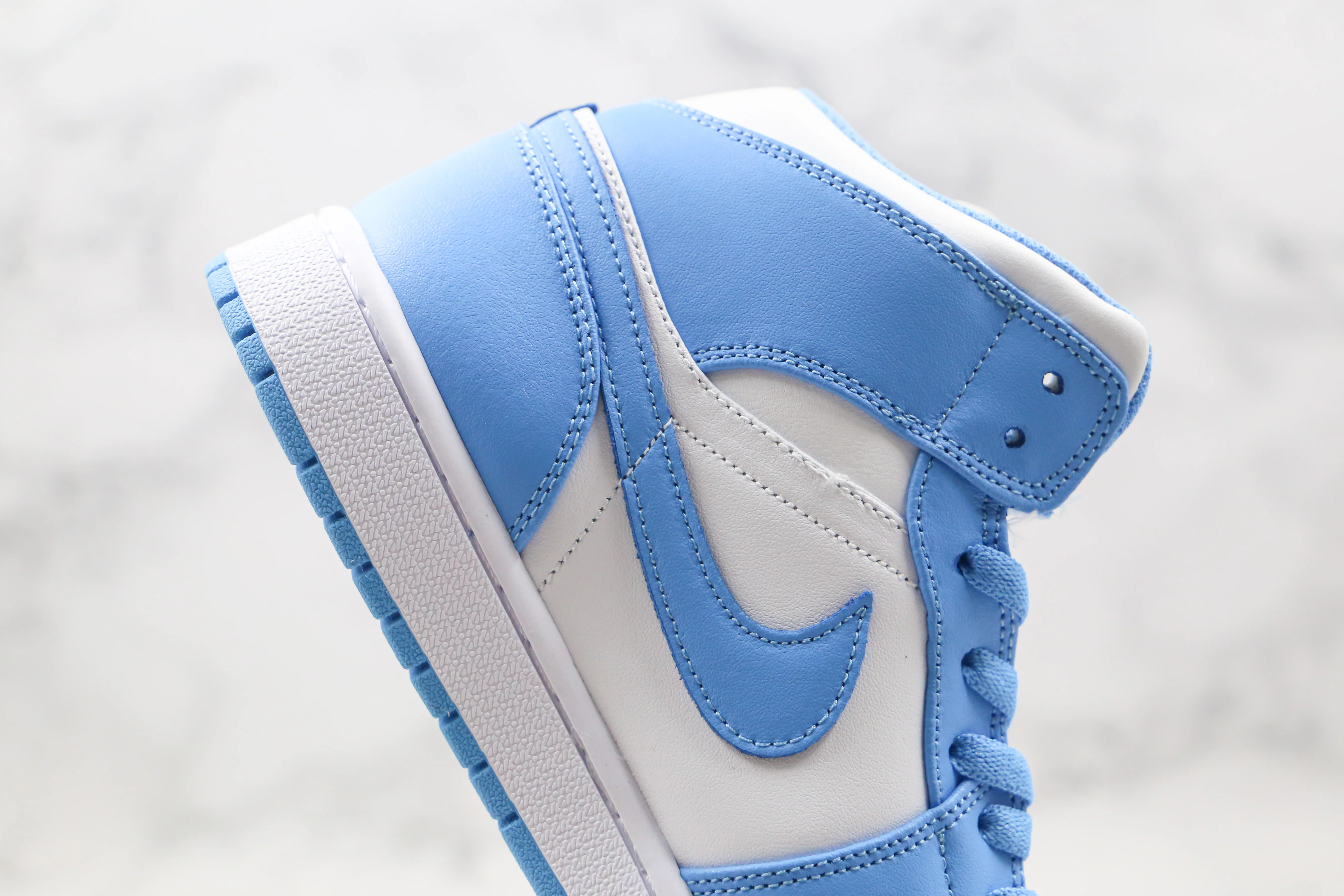 Réplica AIR JORDAN 1 Mid Sneaker