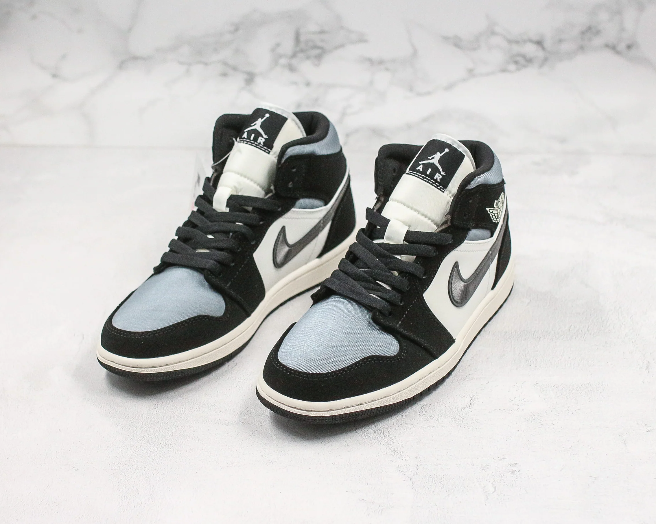 Réplica AIR JORDAN 1 mid Sneaker