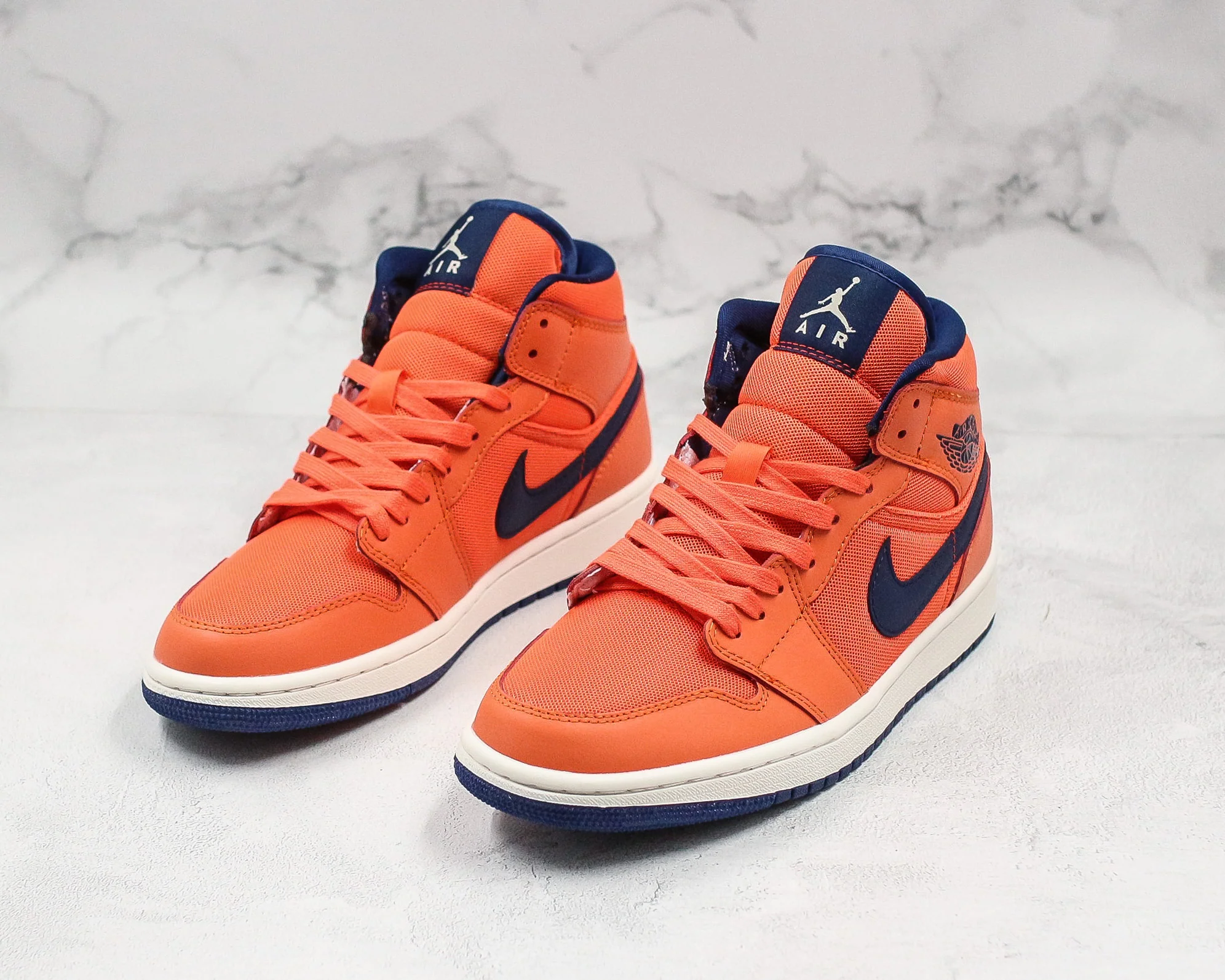 Réplica AIR JORDAN 1 mid Sneaker