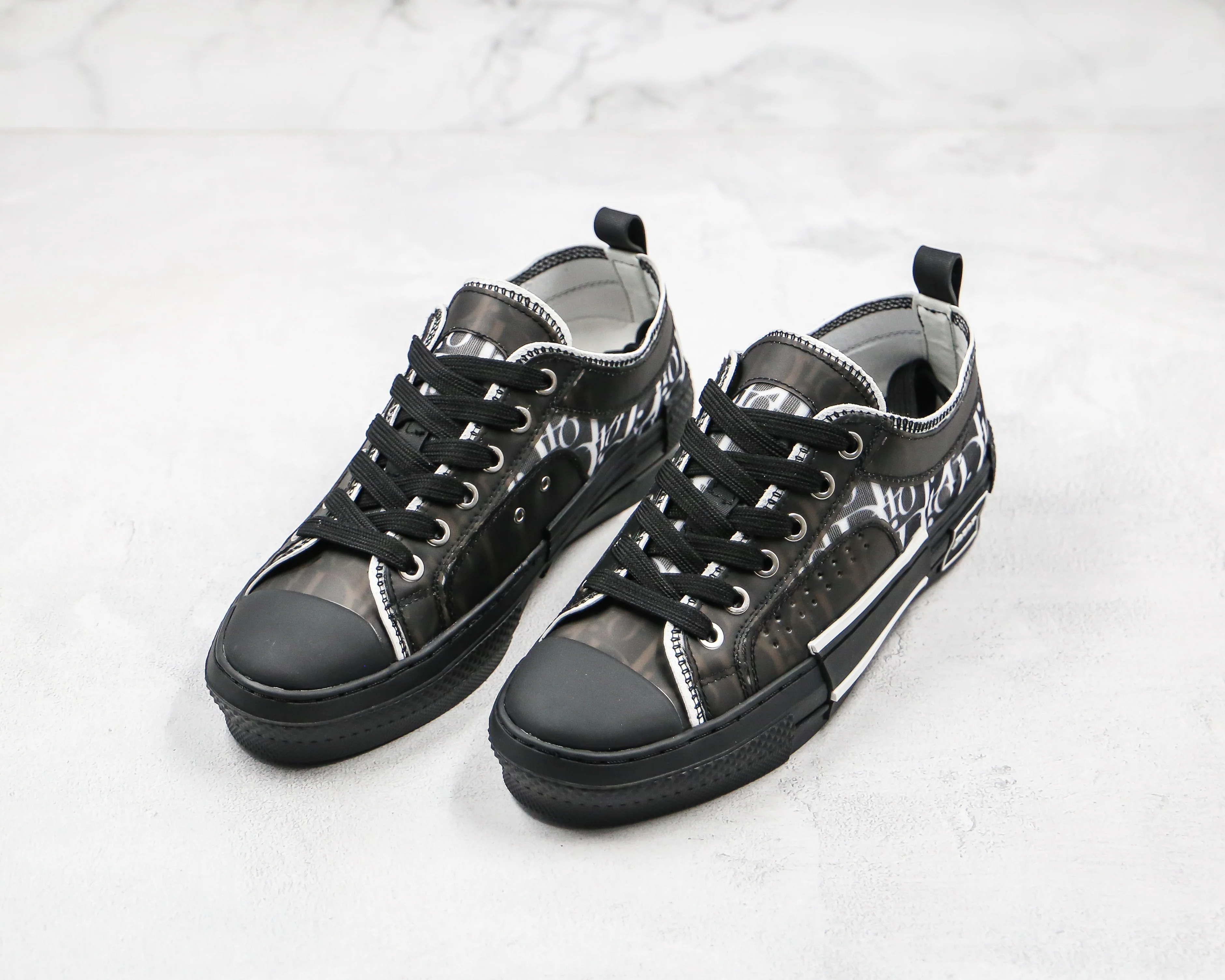 Réplica LOW DIOR BLACK Sneaker