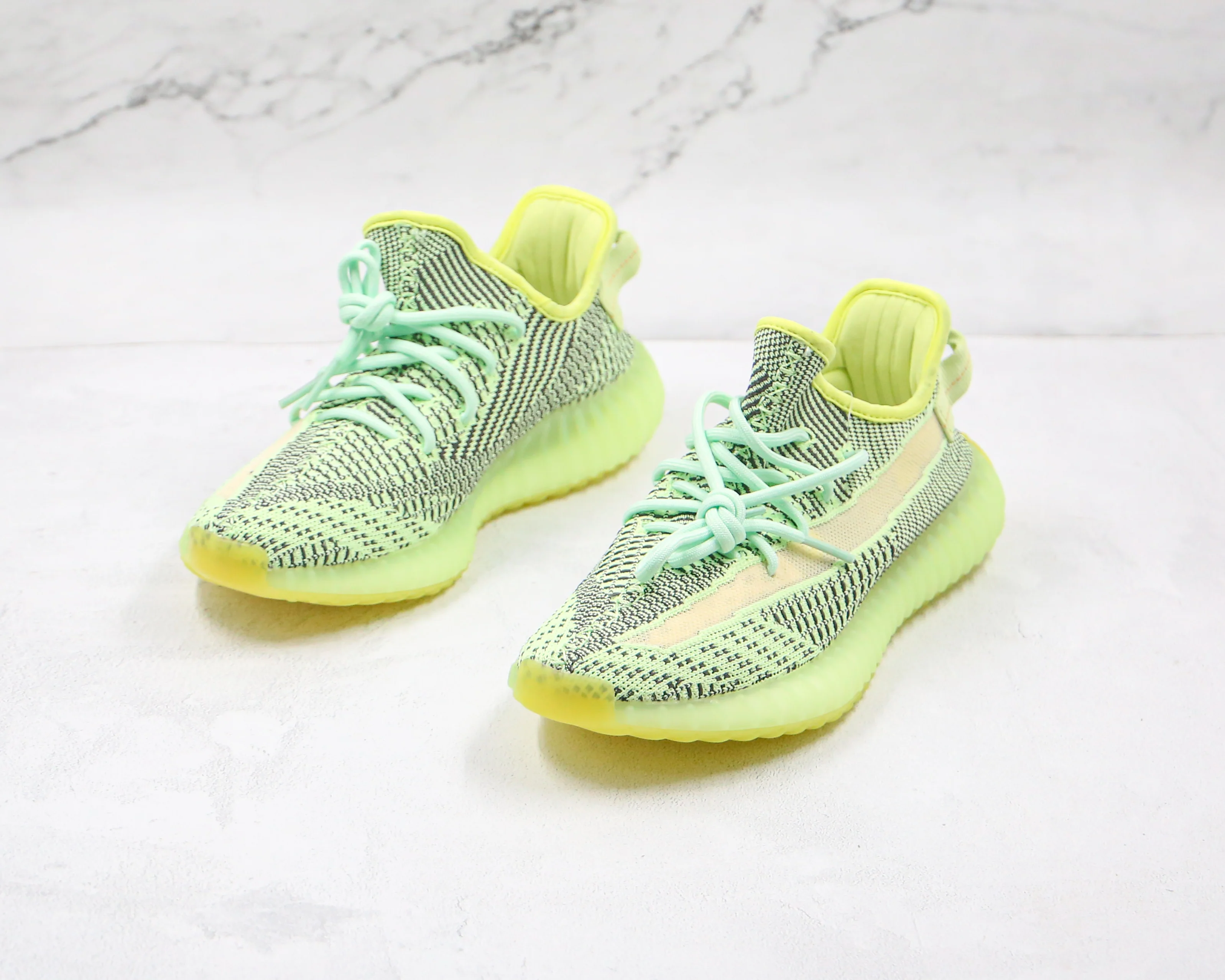 Réplica YEEZY BOOST 350 V2 Adidas Sneaker