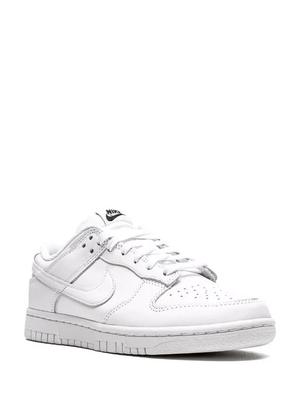 Replica DUNK LOW triple white Nike Sneaker
