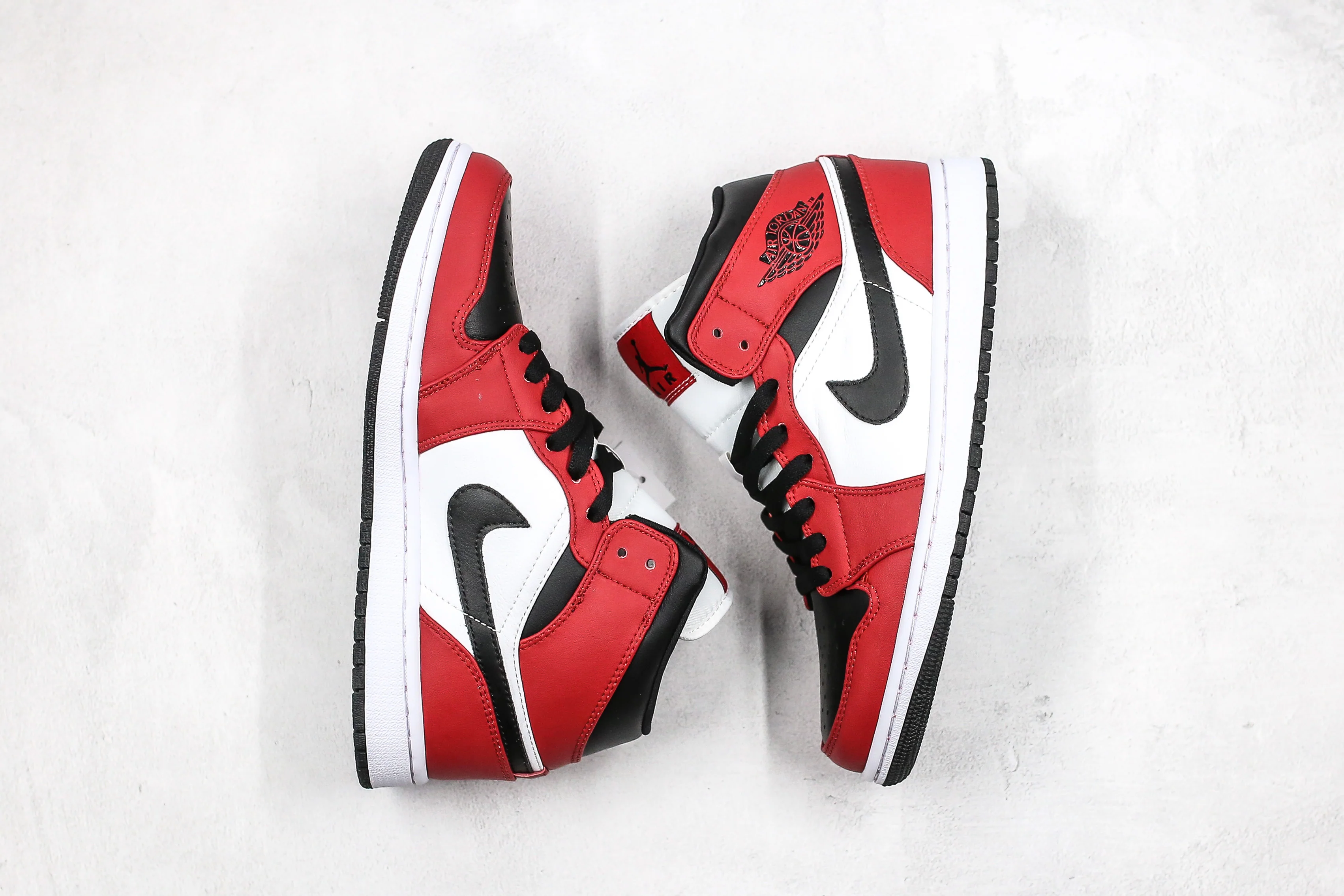 Réplica AIR JORDAN 1 mid Sneaker