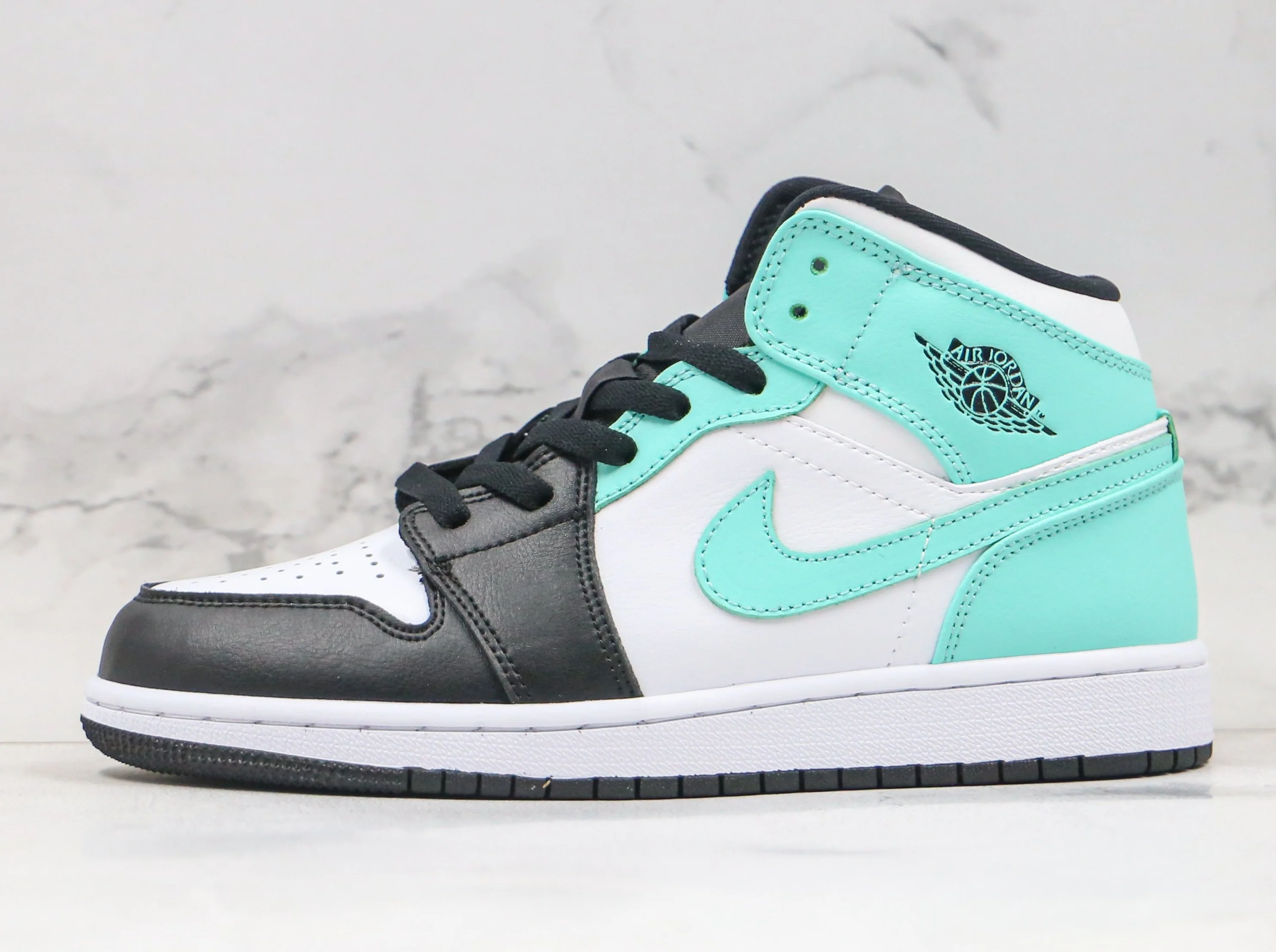 Réplica AIR JORDAN 1 Mid Sneaker