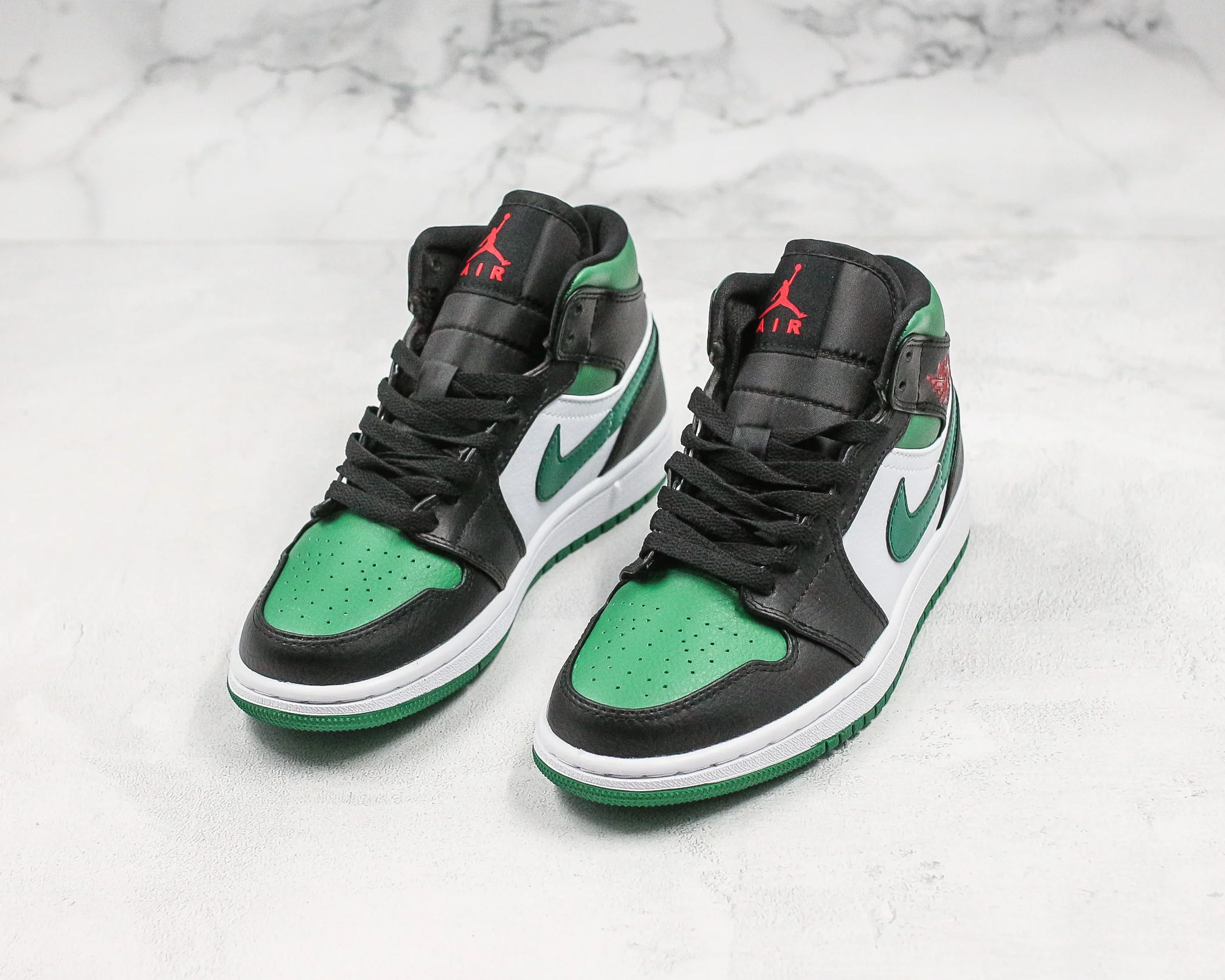 Réplica AIR JORDAN 1 mid Sneaker