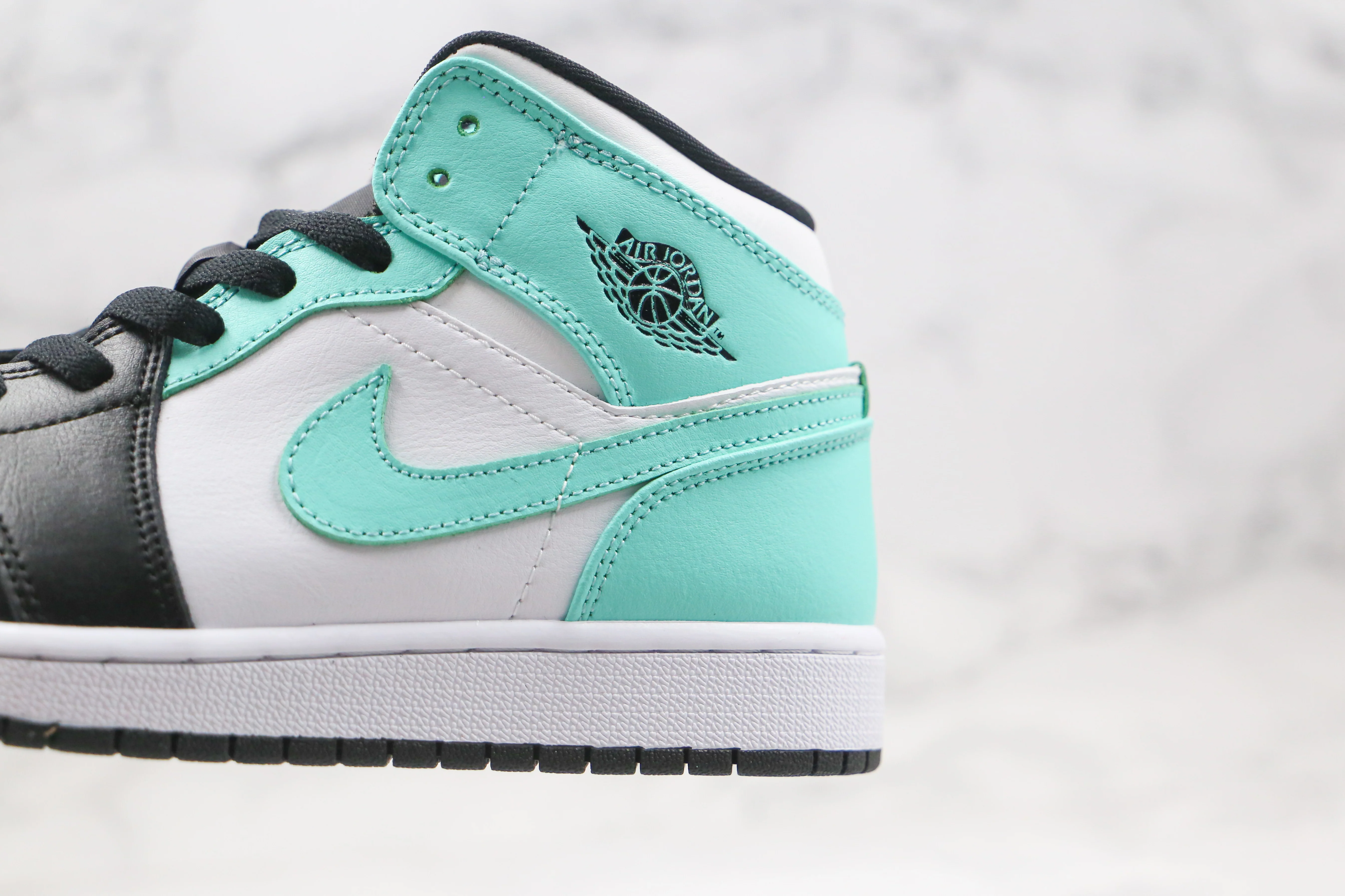 Réplica AIR JORDAN 1 Mid Sneaker
