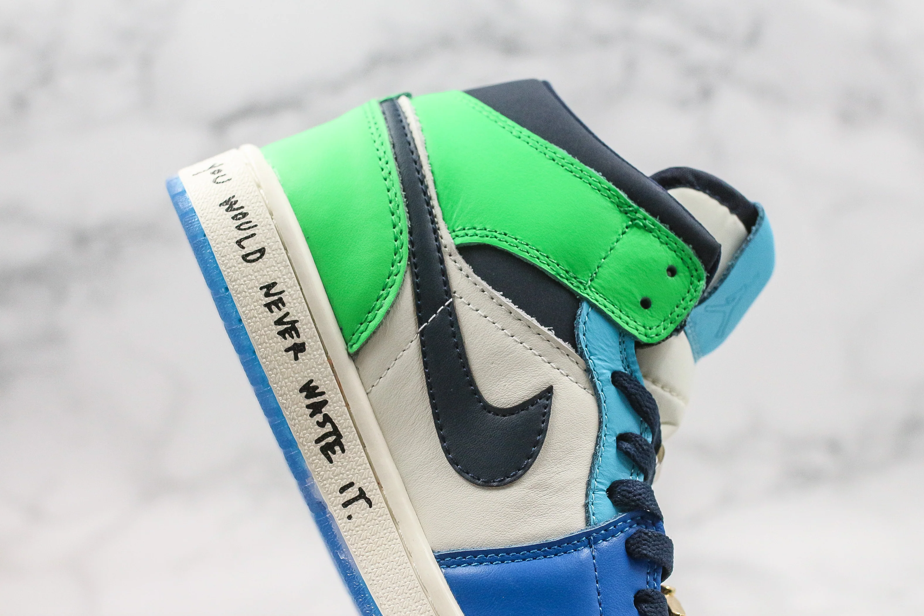 Réplica AIR JORDAN 1 mid Sneaker