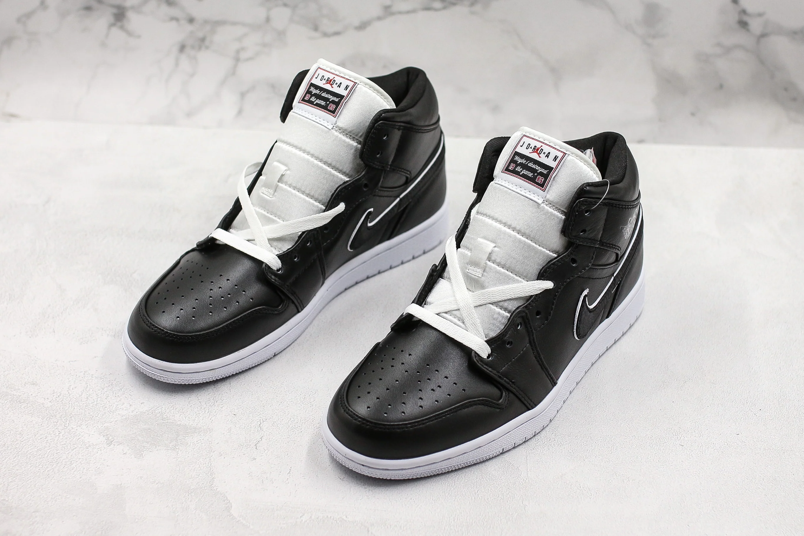 Réplica AIR JORDAN 1 Mid Sneaker