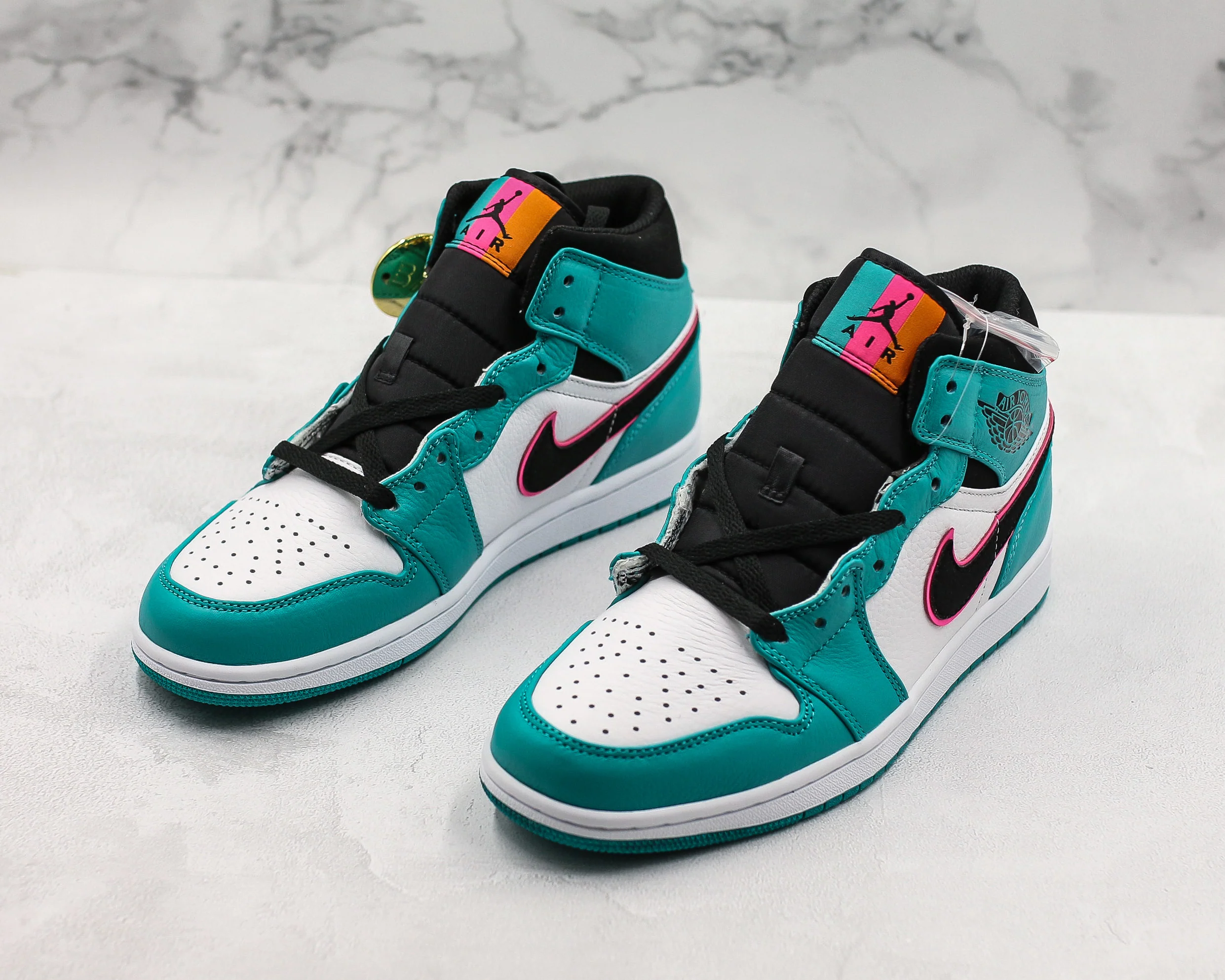 Réplica AIR JORDAN 1 Mid Sneaker