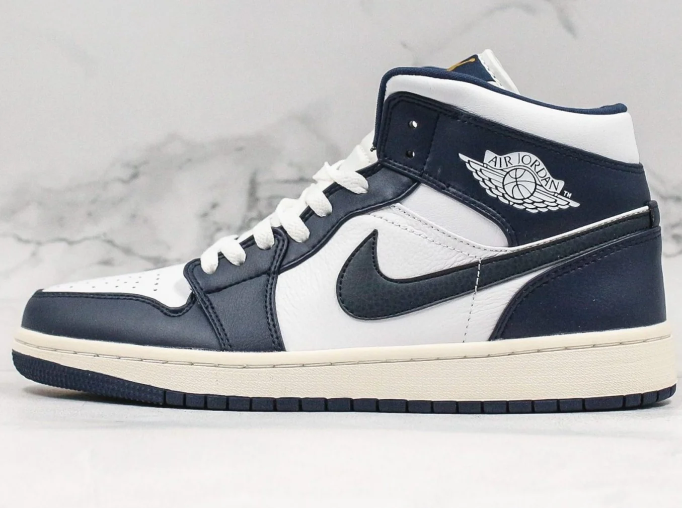 Réplica AIR JORDAN 1 Mid Sneaker