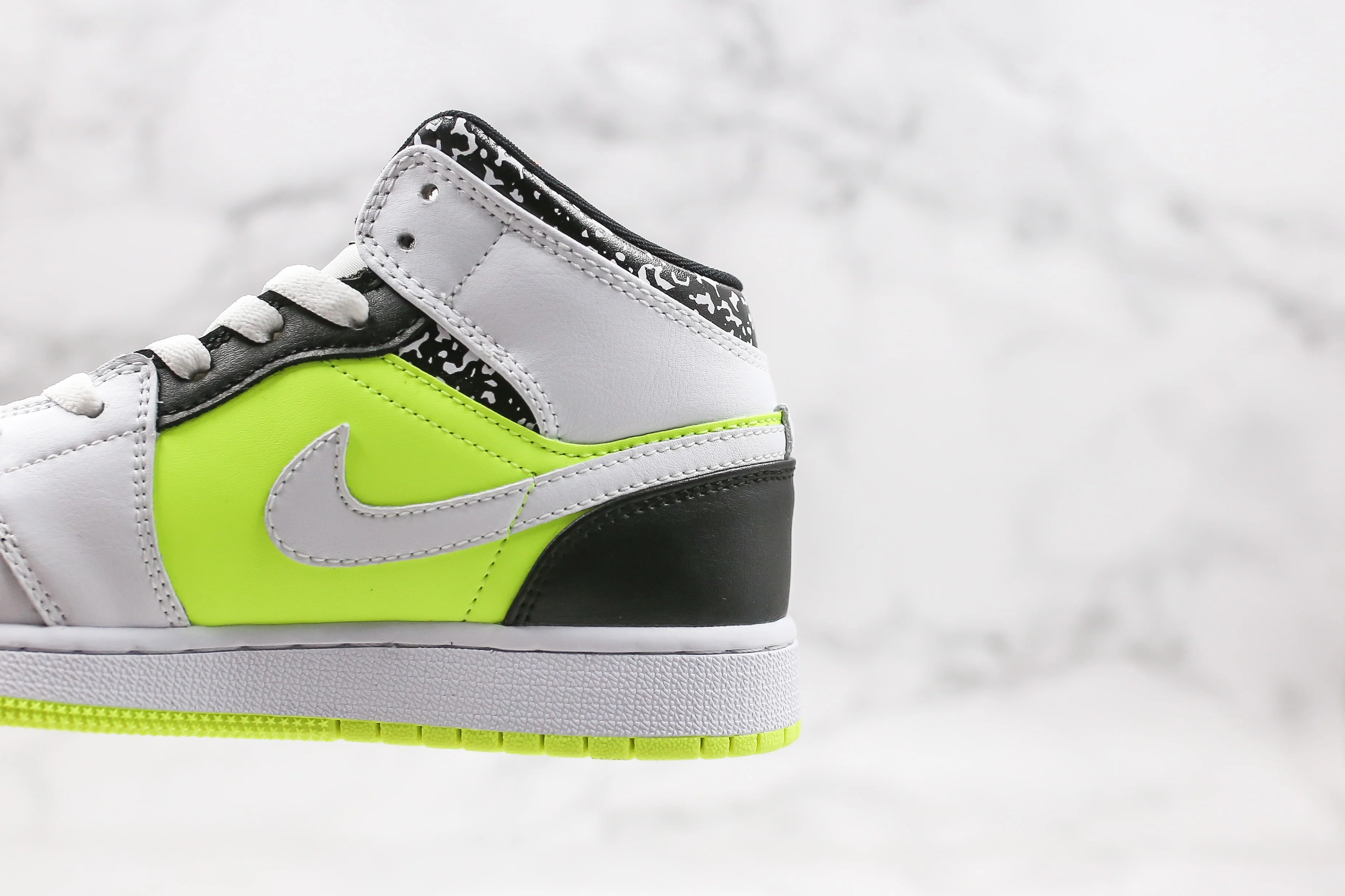 Réplica AIR JORDAN 1 mid Sneaker