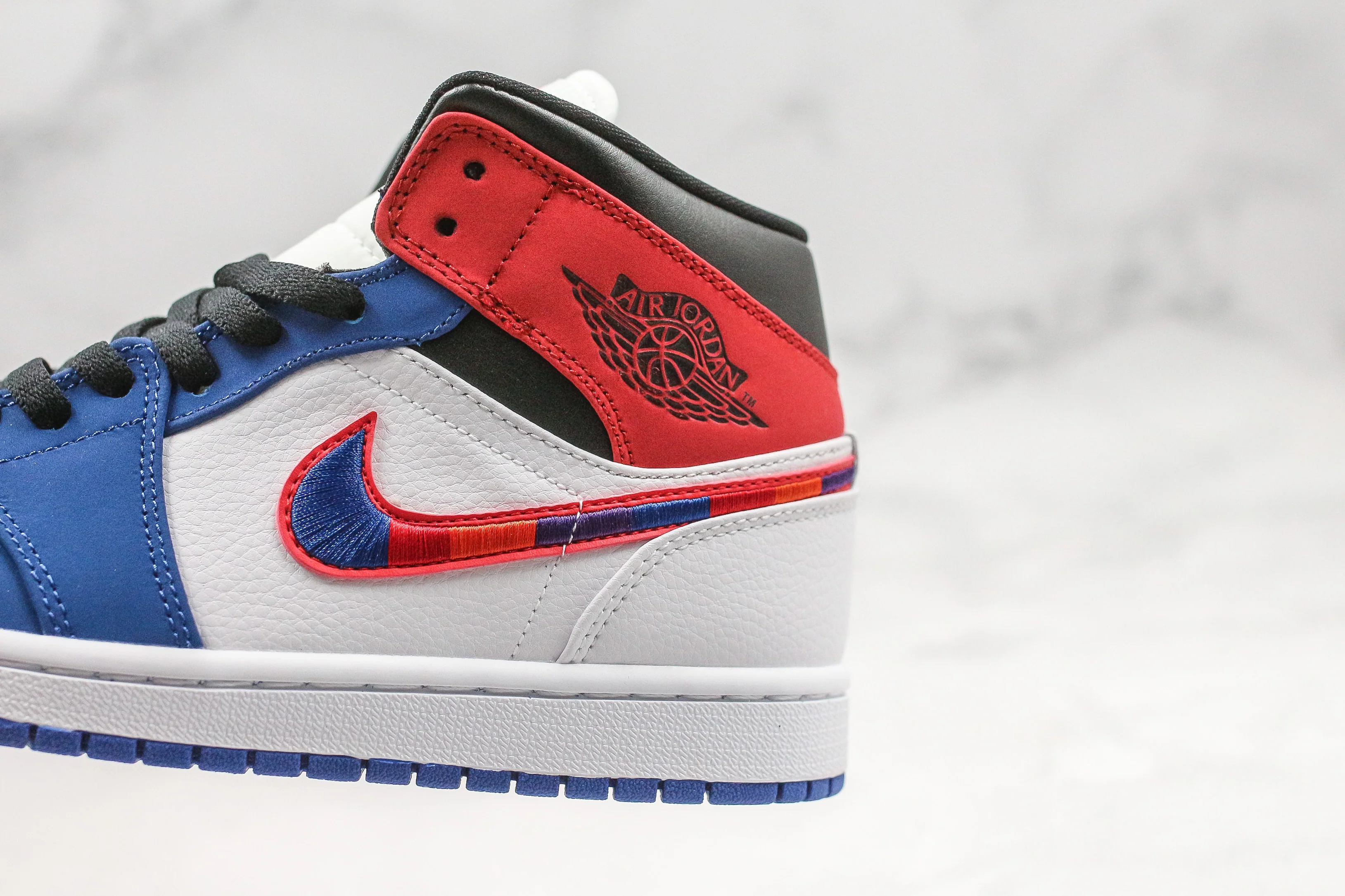 Réplica AIR JORDAN 1 mid Sneaker