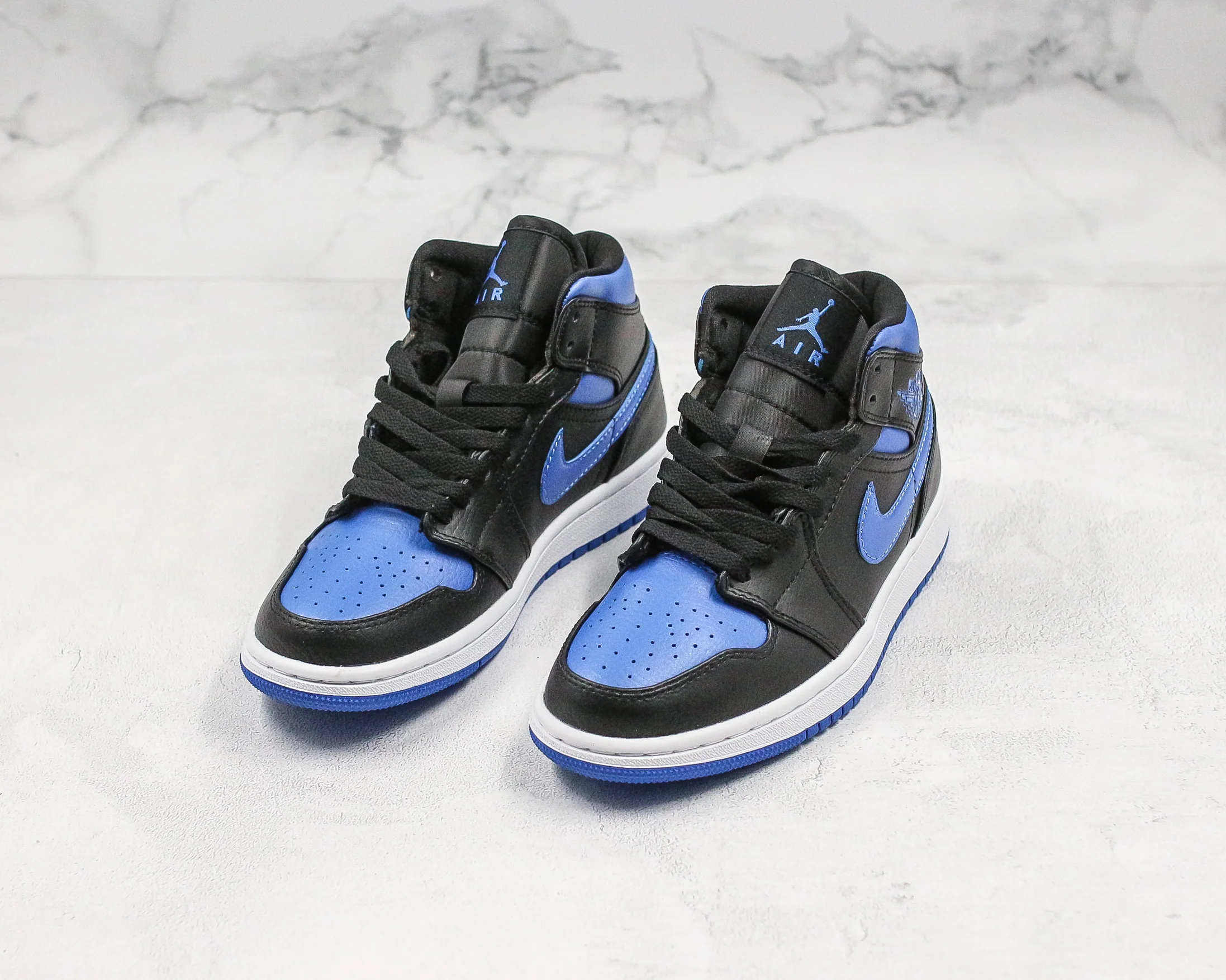 Réplica AIR JORDAN 1 mid Sneaker