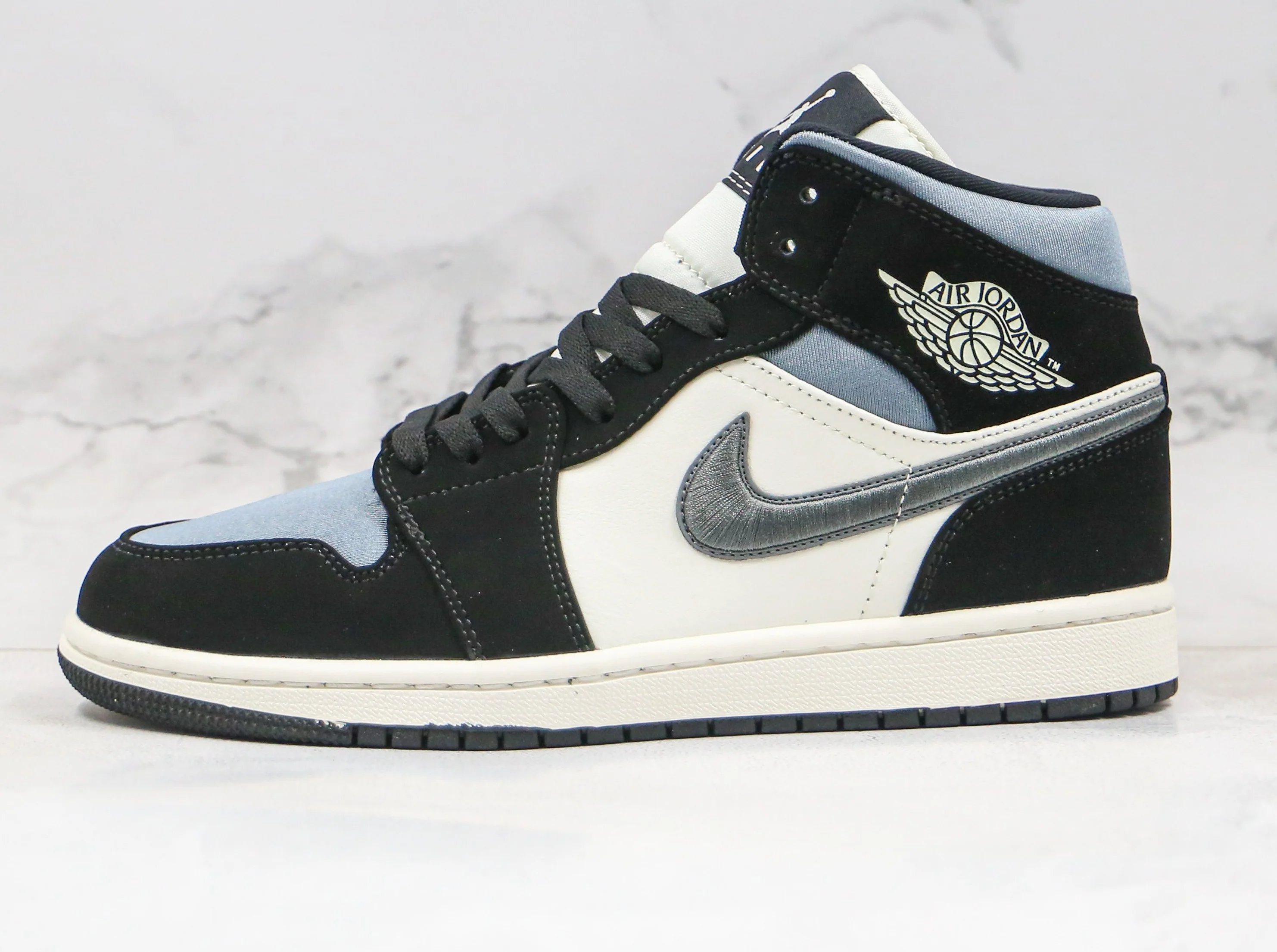 Réplica AIR JORDAN 1 mid Sneaker