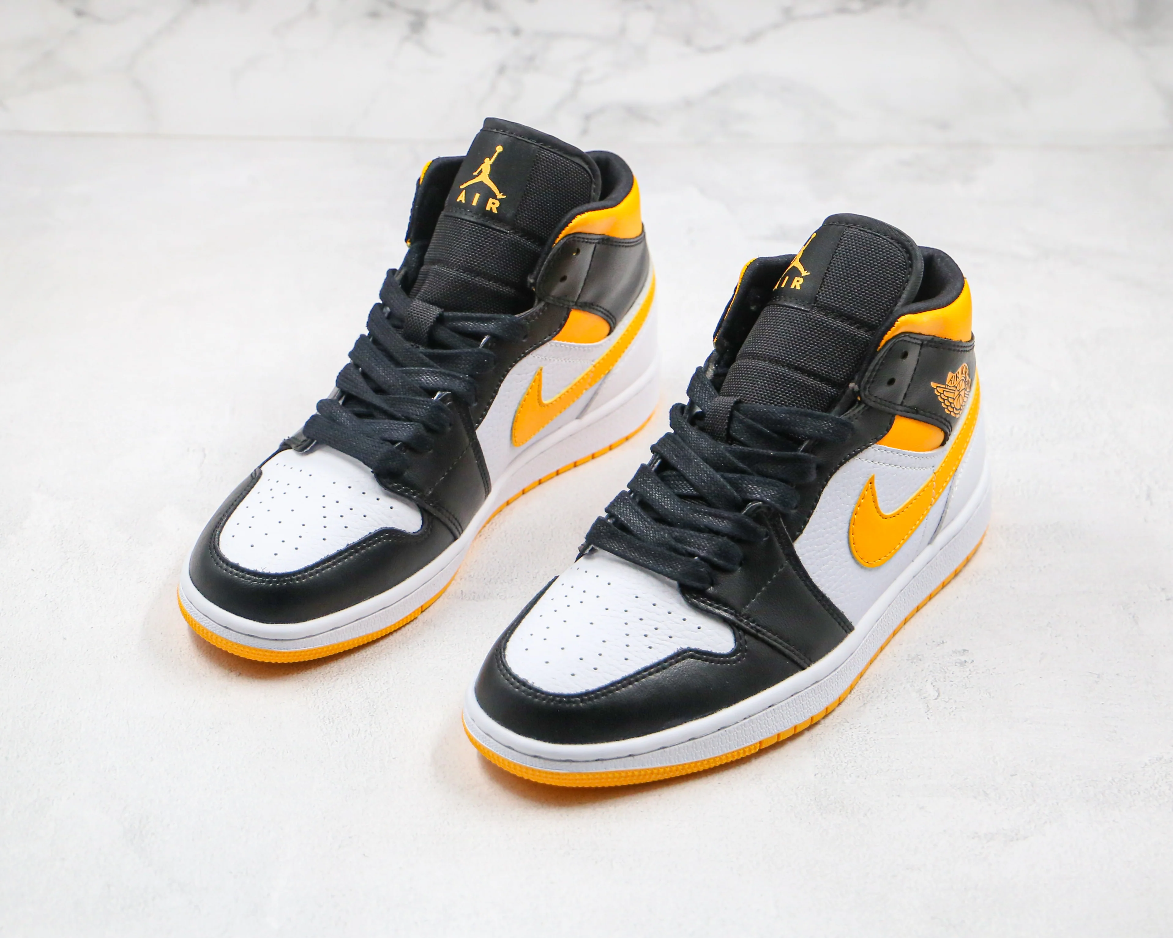 Réplica AIR JORDAN 1 Mid Sneaker