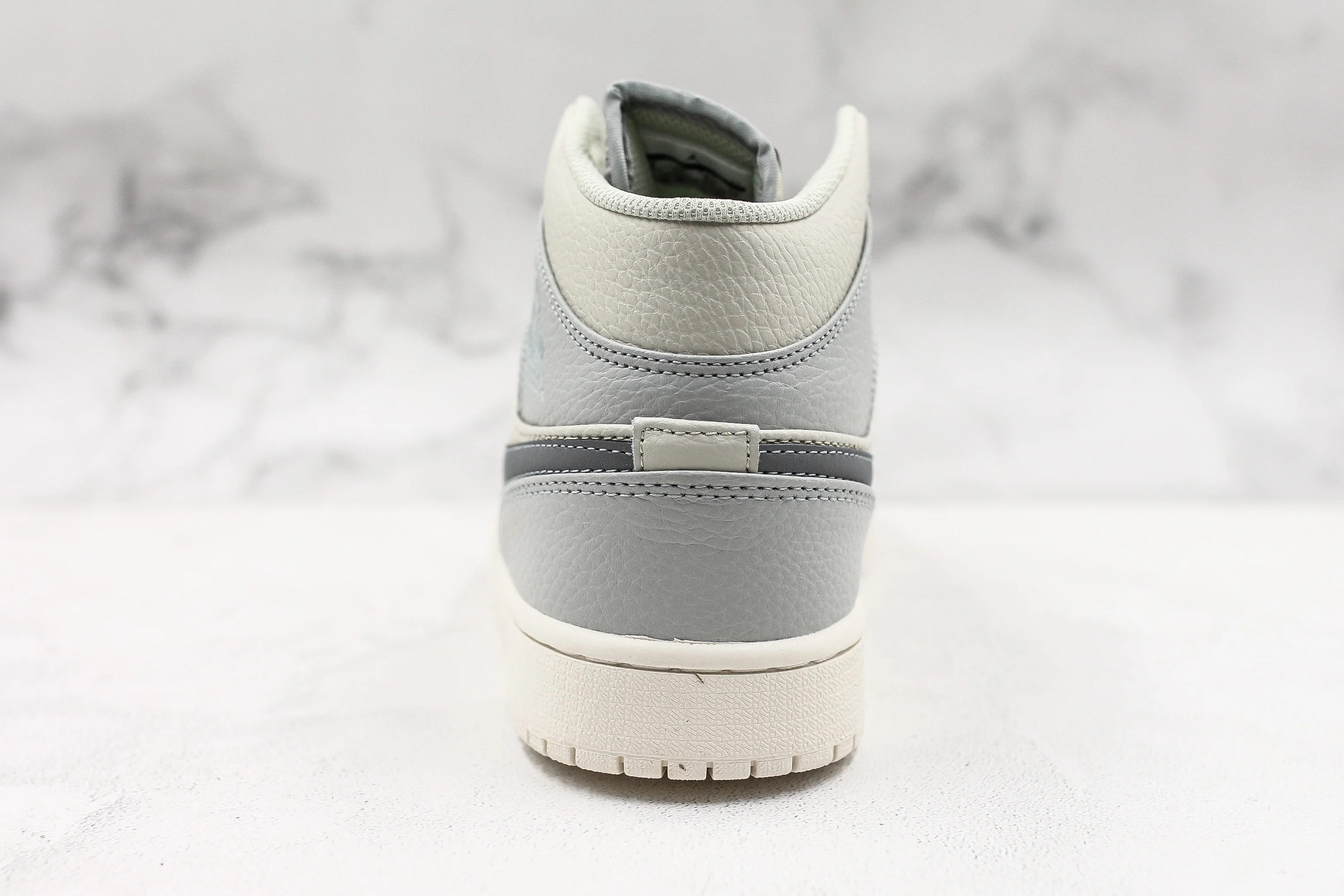 Réplica AIR JORDAN 1 mid Sneaker