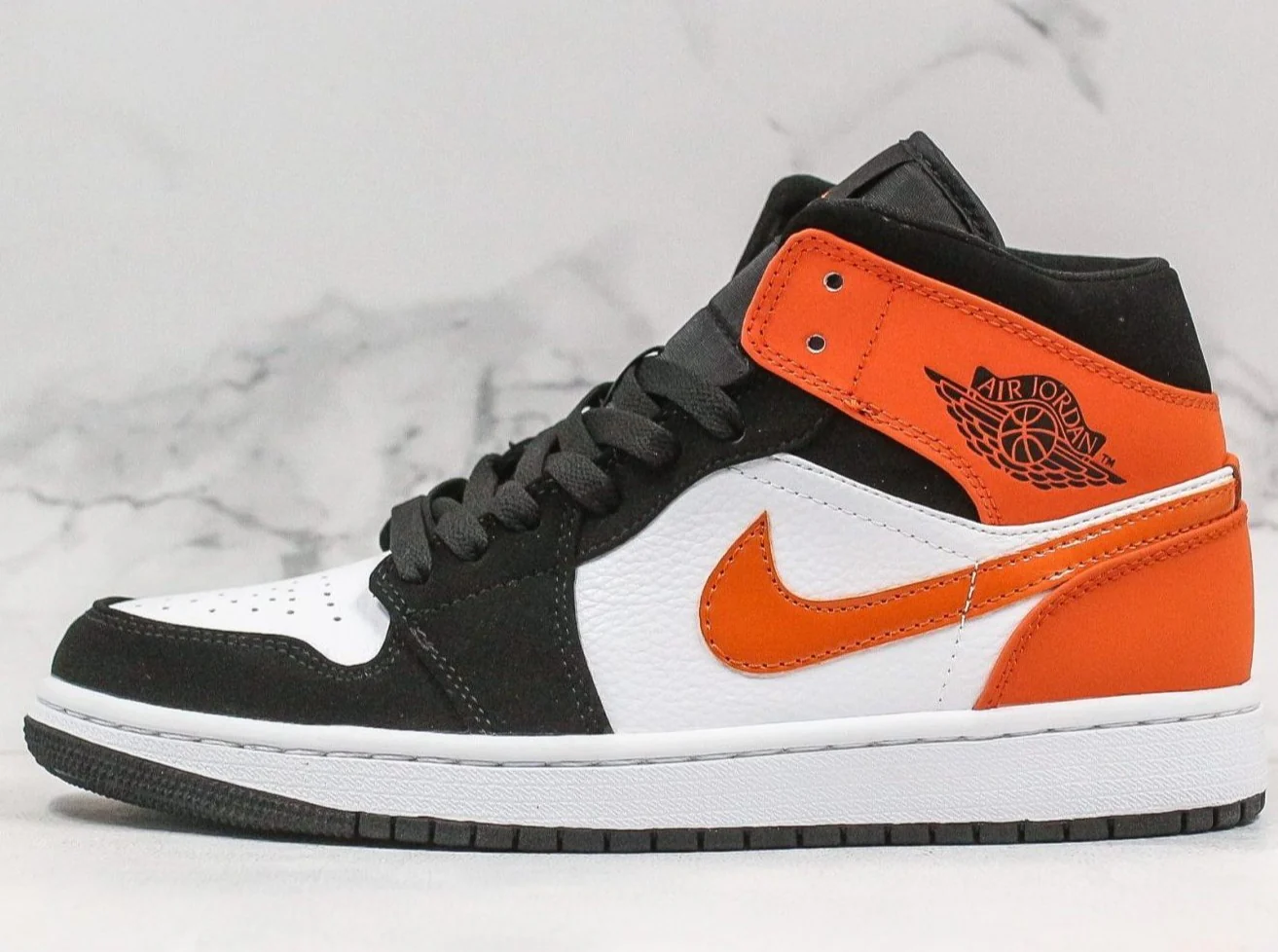 Réplica AIR JORDAN 1 mid Sneaker