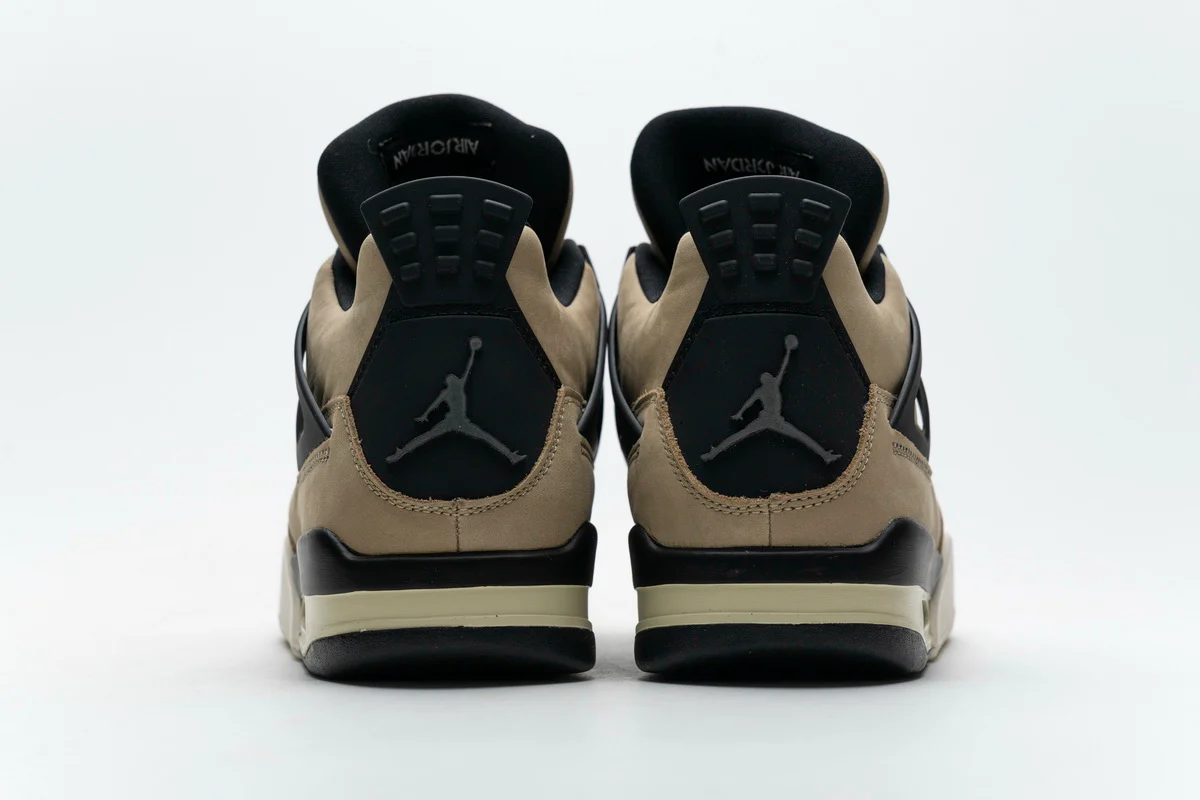 Réplica AIR JORDAN 4 “mushroom” Sneaker