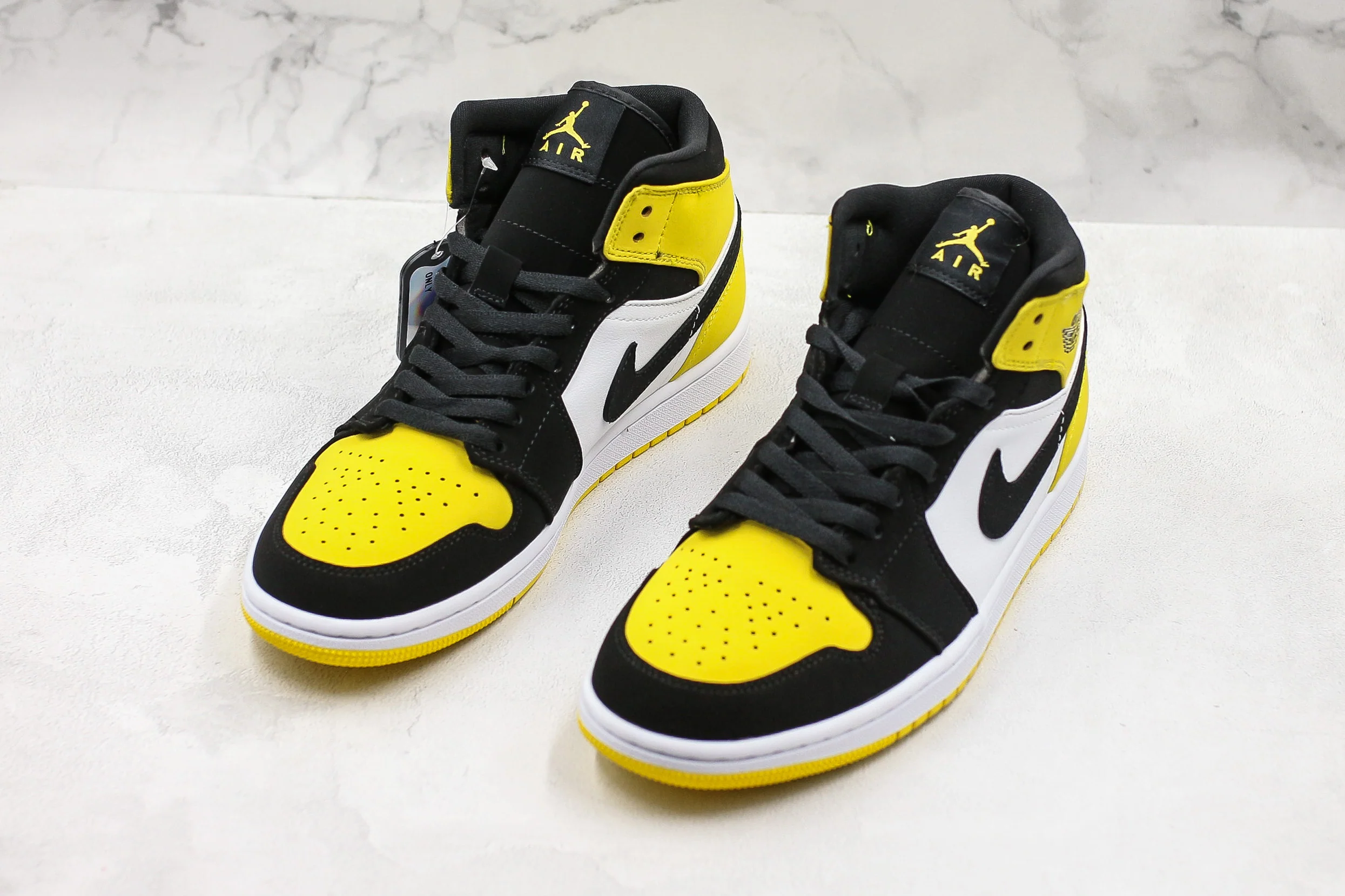 Réplica AIR JORDAN 1 Mid Sneaker
