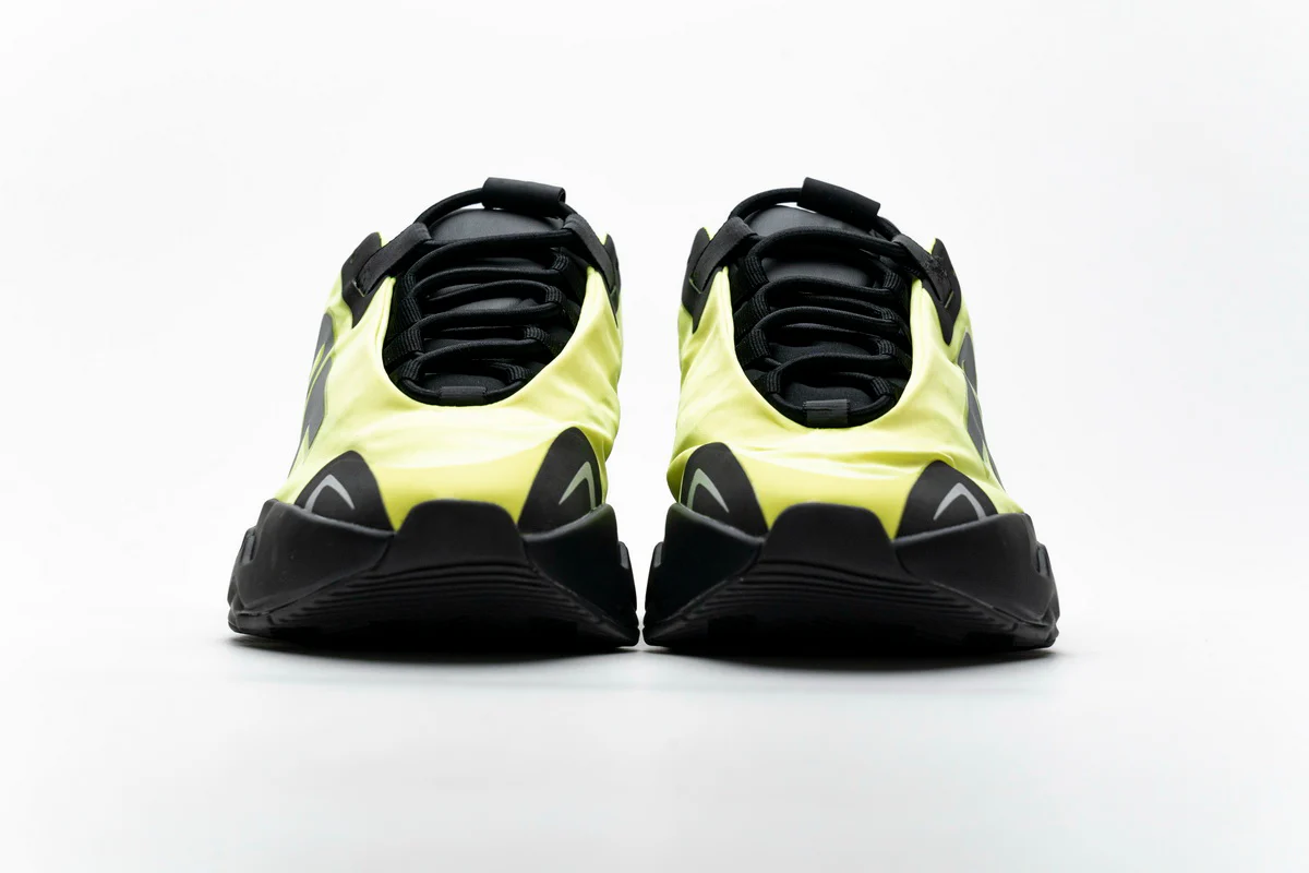 Réplica YEEZY BOOST 700 MNVN PHOSPHOR Adidas Sneaker