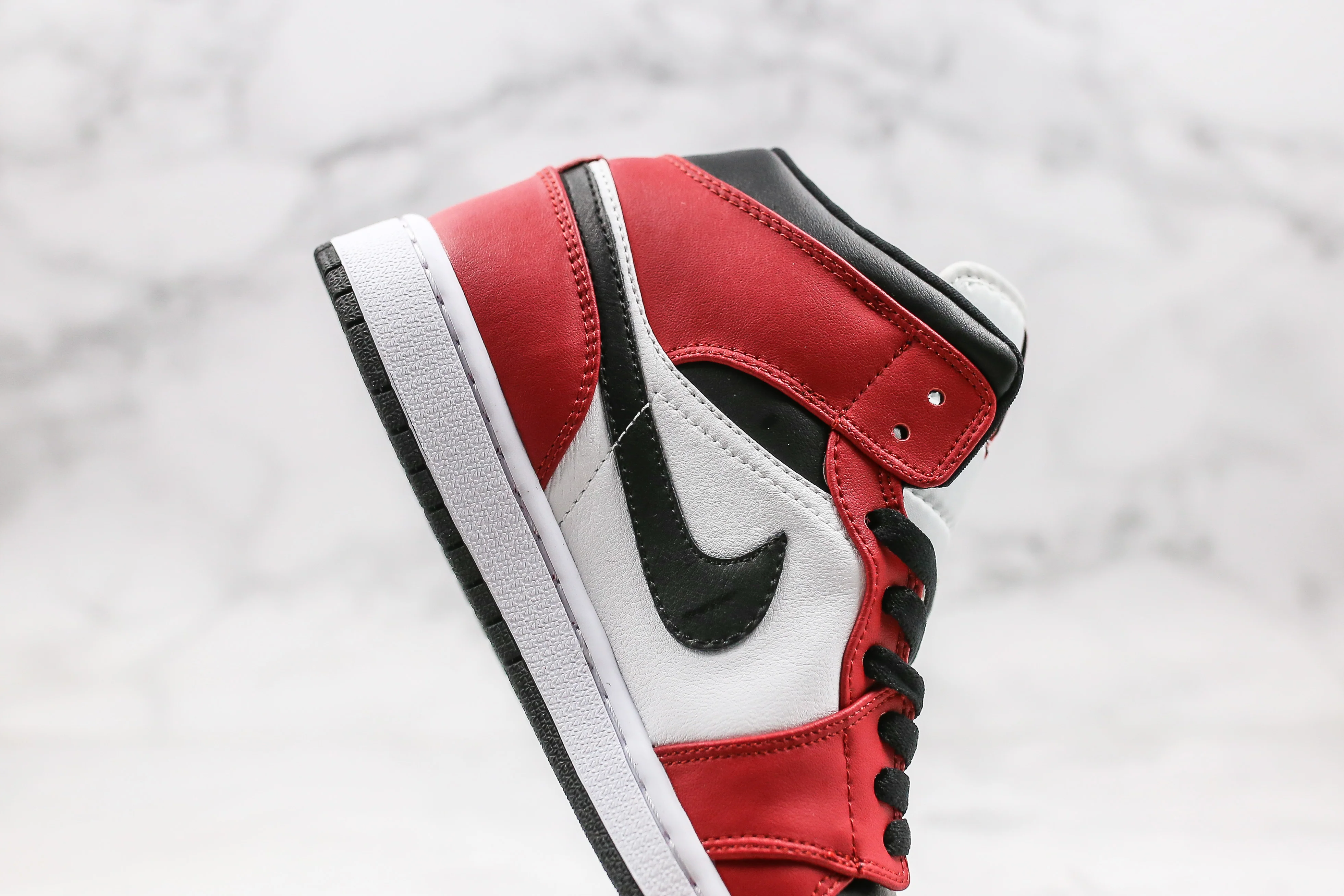 Réplica AIR JORDAN 1 mid Sneaker