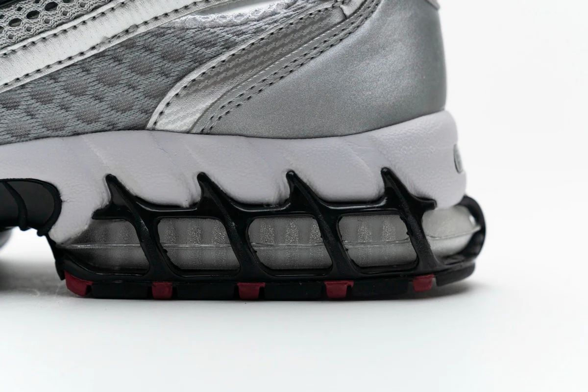 Réplica AIR ZOOM SPIRIDON CAGE 2 STUSSY METALLIC SILVER Nike Sneaker