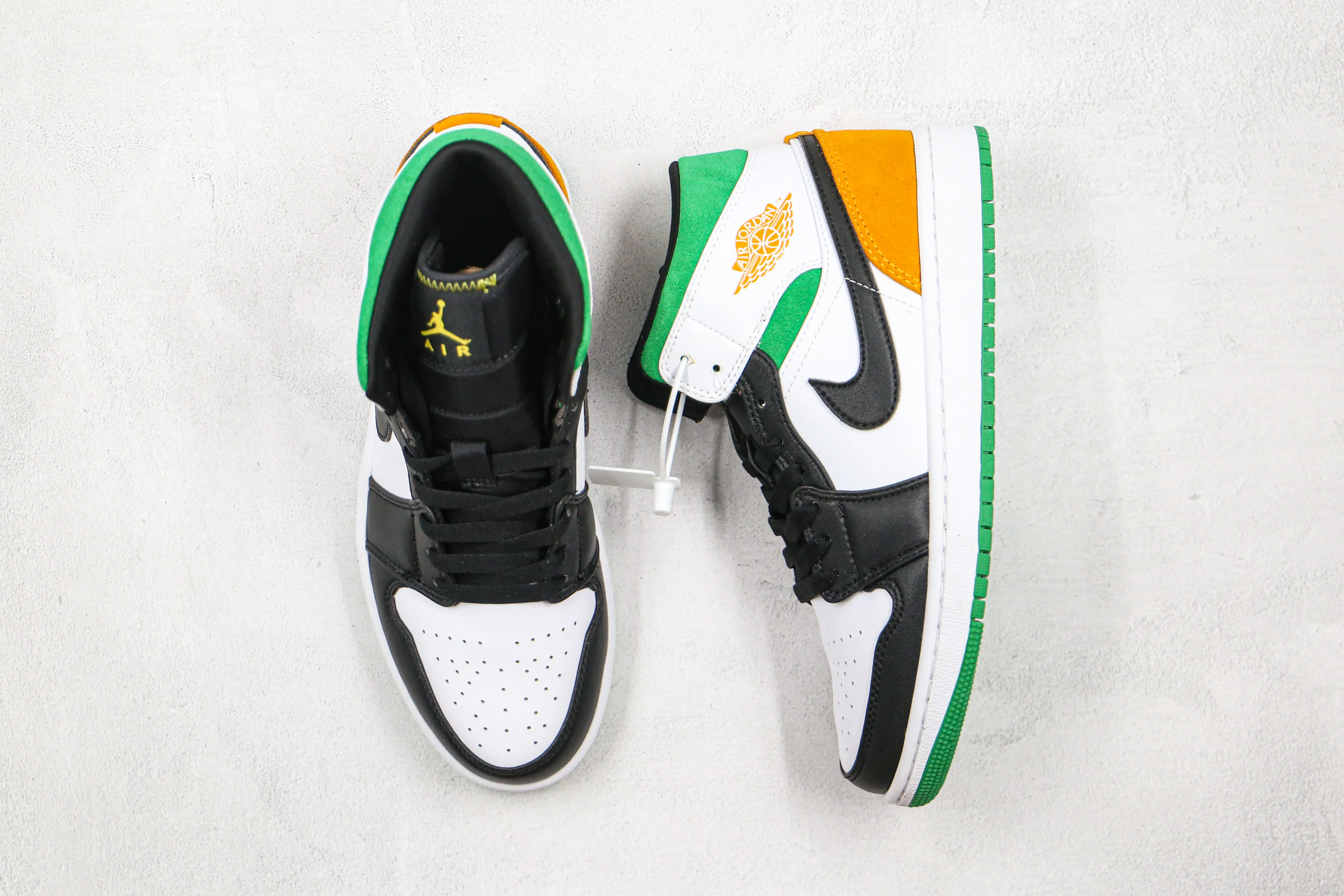 Réplica AIR JORDAN 1 Mid Sneaker