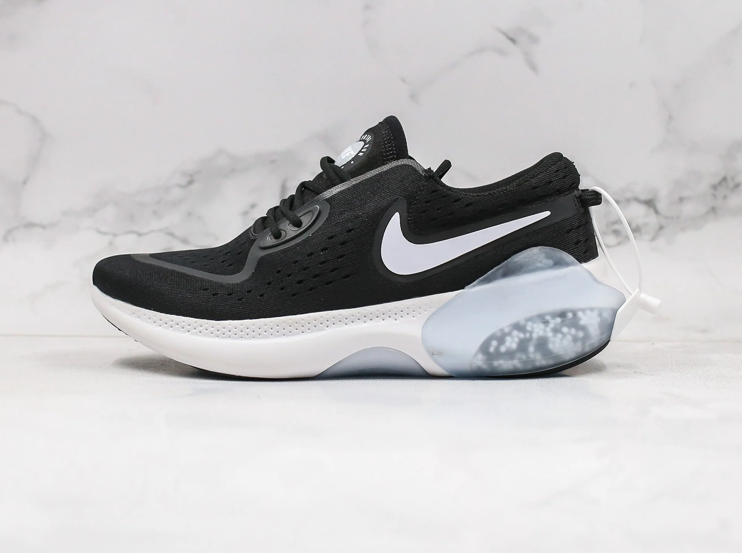 Réplica JOYRIDE DUAL RUN - BLACK & WHITE Nike Sneaker