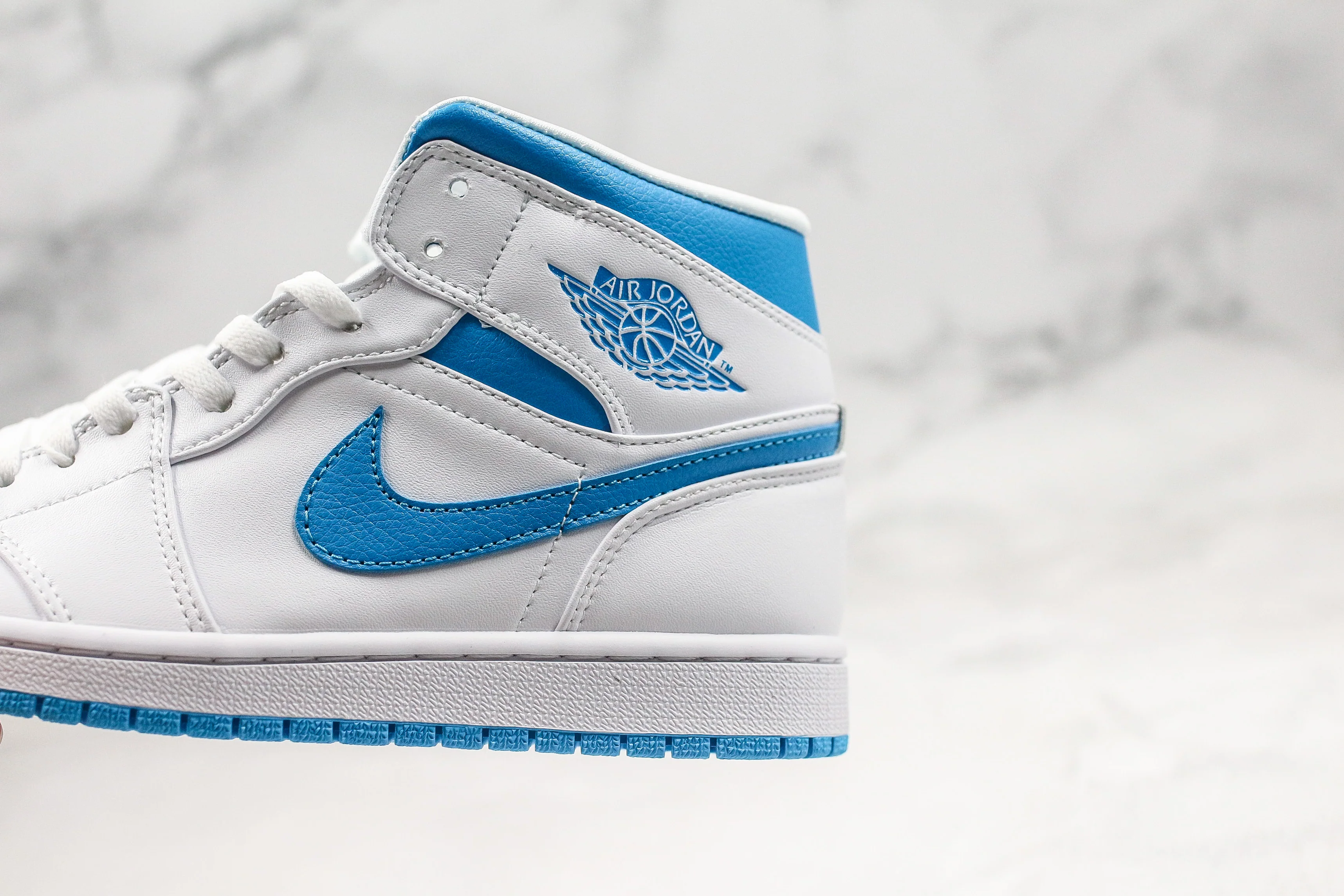 Réplica AIR JORDAN 1 mid Sneaker