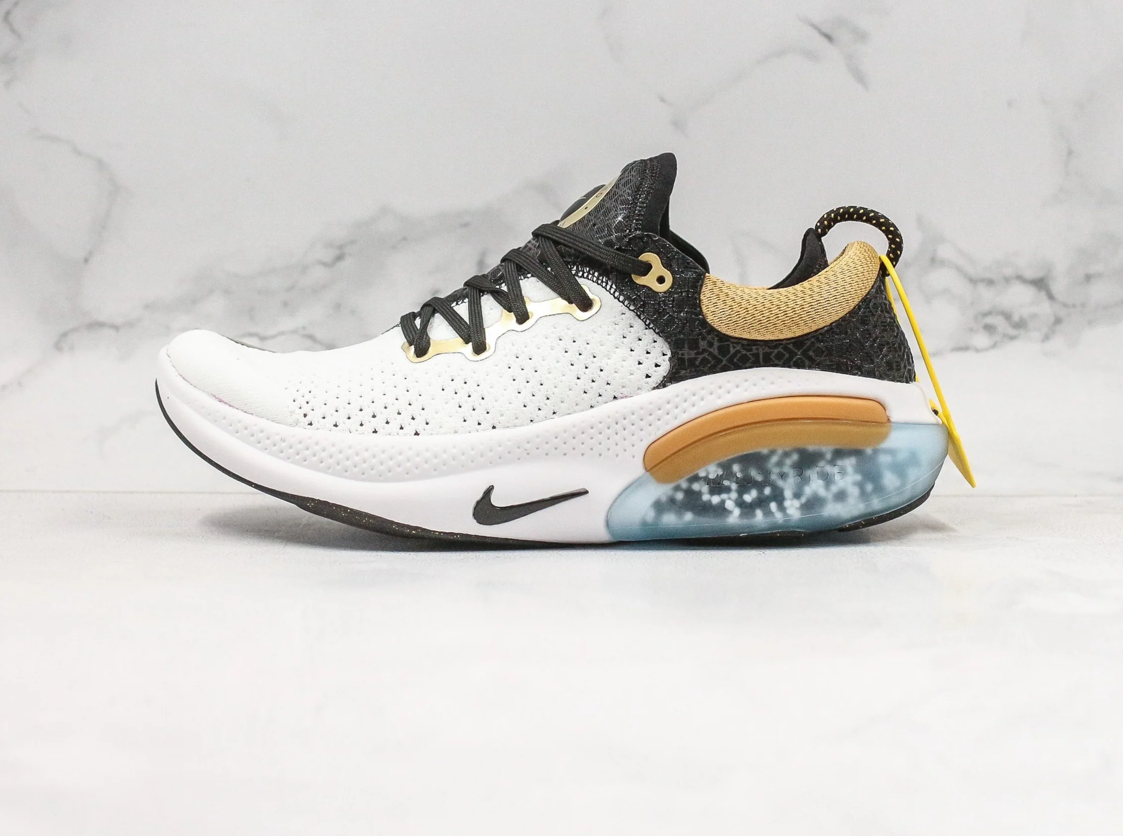Réplica JOYRIDE RUN FLYKNIT - GOLD Nike Sneaker
