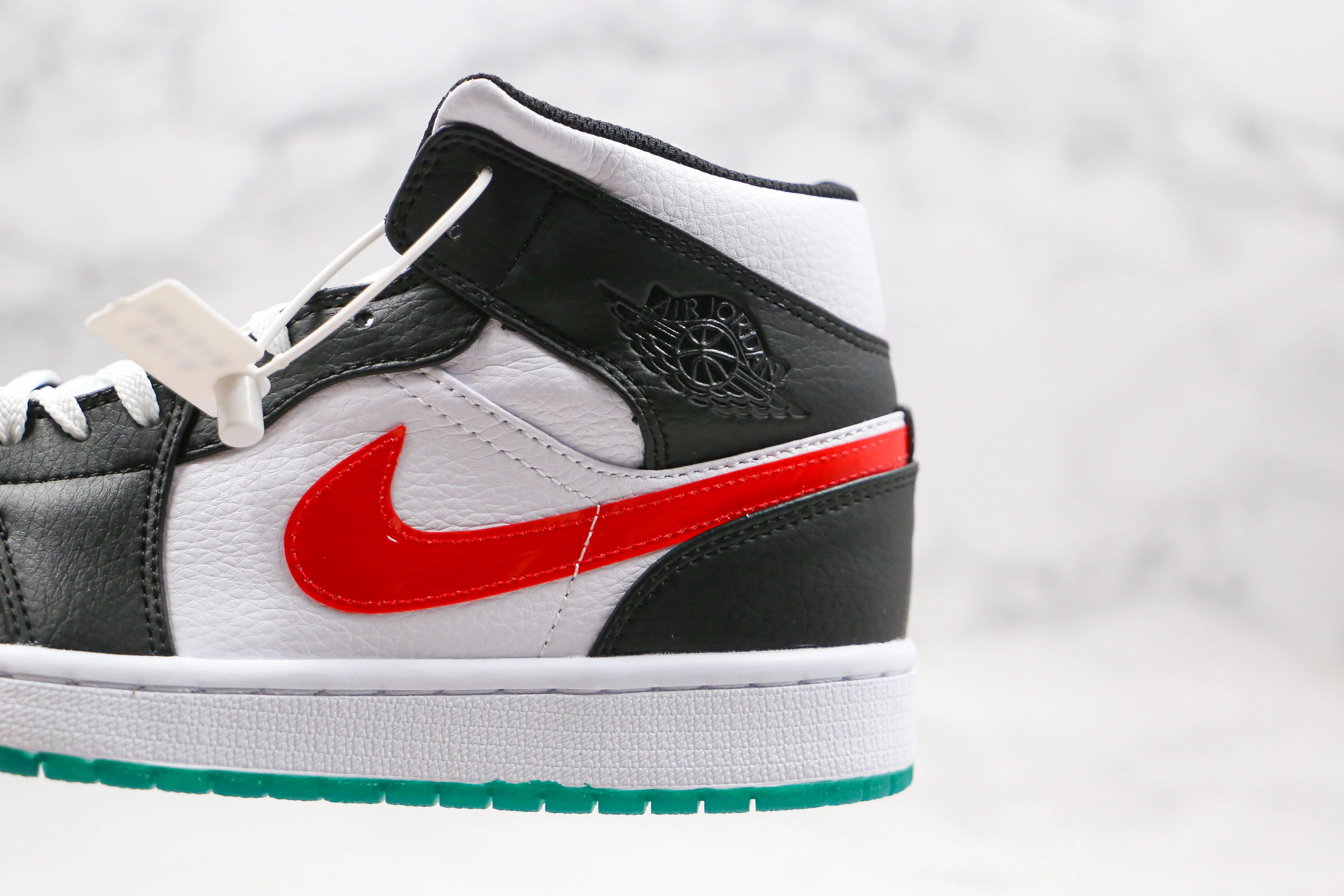 Réplica AIR JORDAN 1 Mid Sneaker