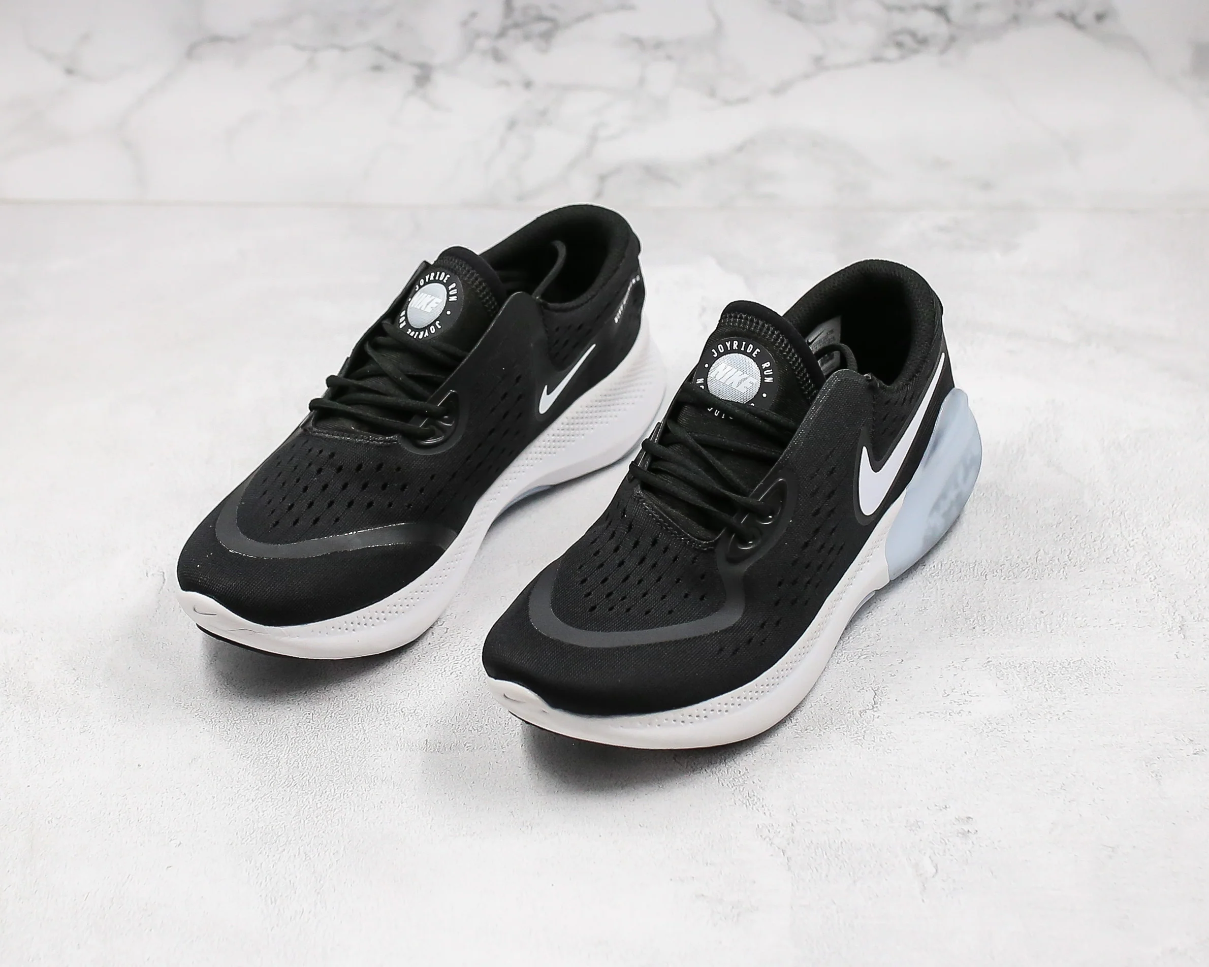 Réplica JOYRIDE DUAL RUN - BLACK & WHITE Nike Sneaker