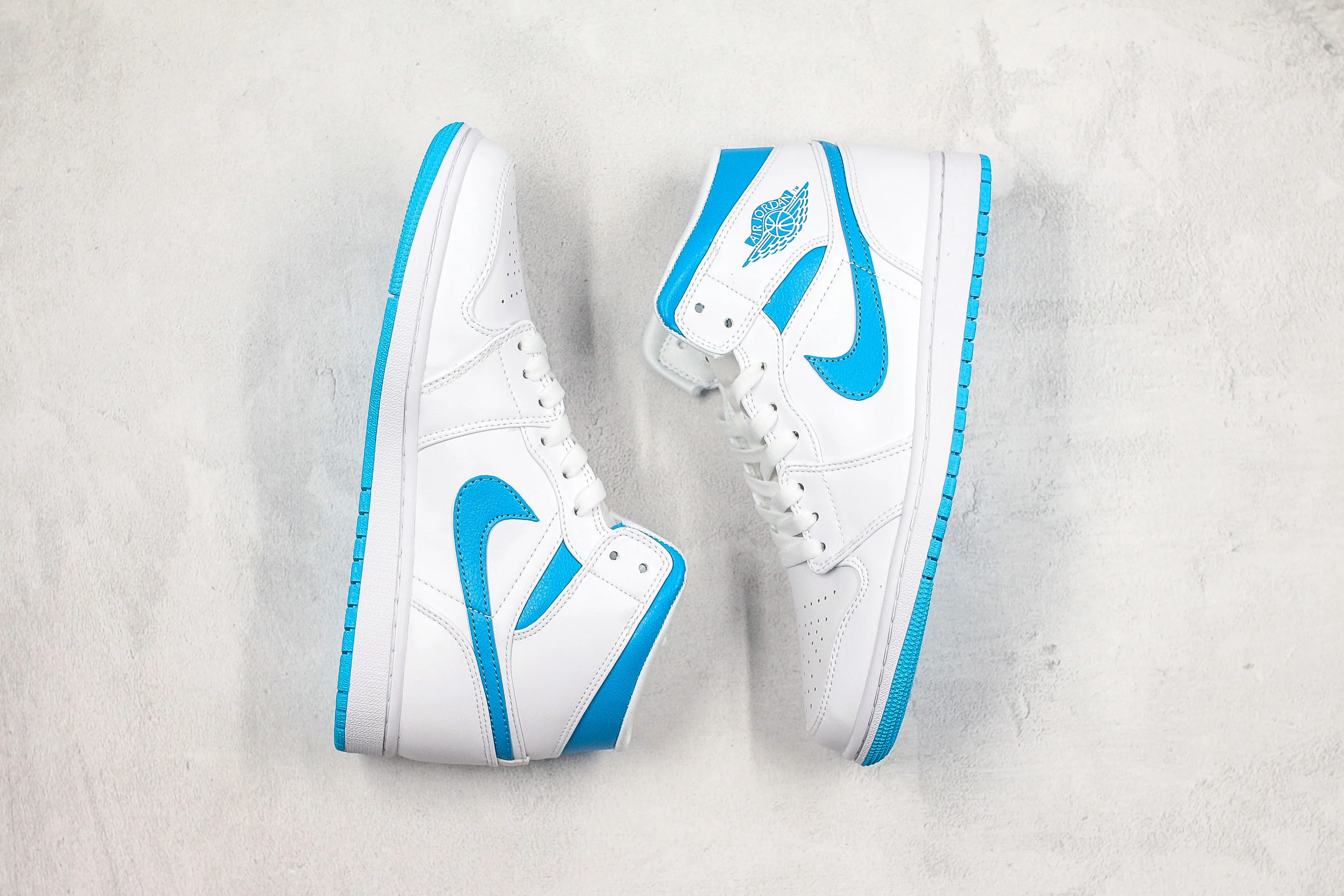 Réplica AIR JORDAN 1 mid Sneaker