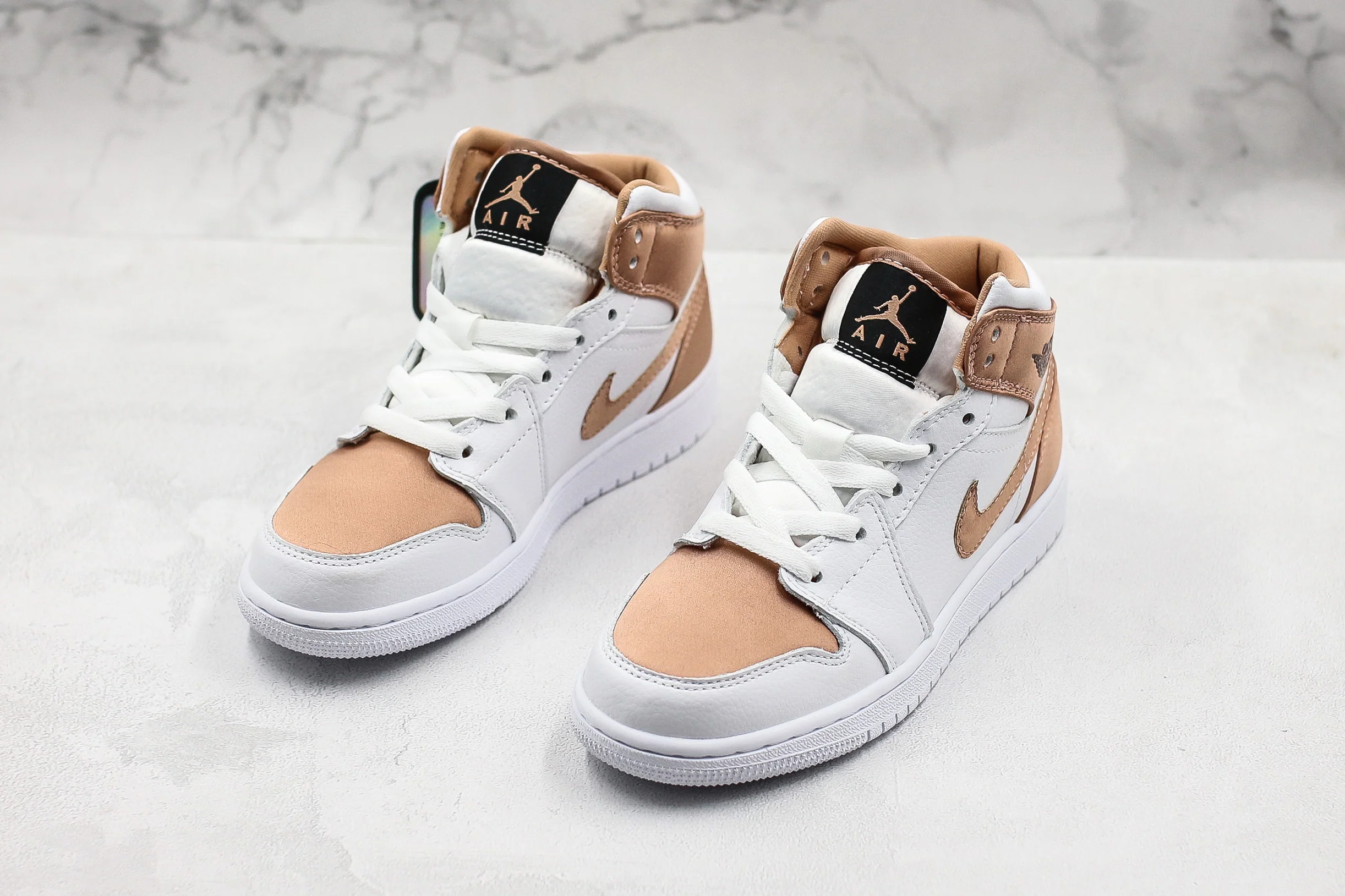 Réplica AIR JORDAN 1 Mid Sneaker