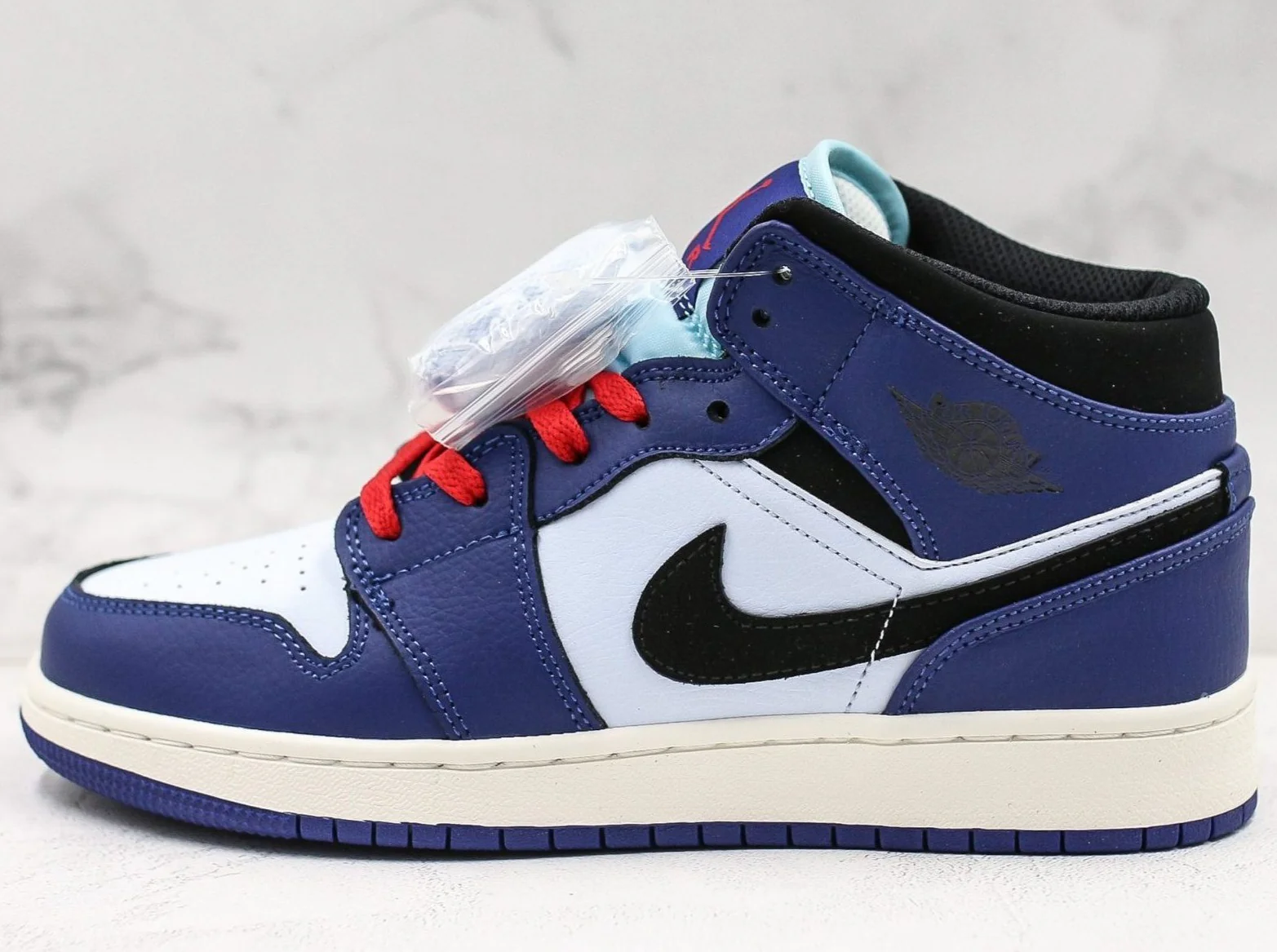 Réplica AIR JORDAN 1 mid Sneaker